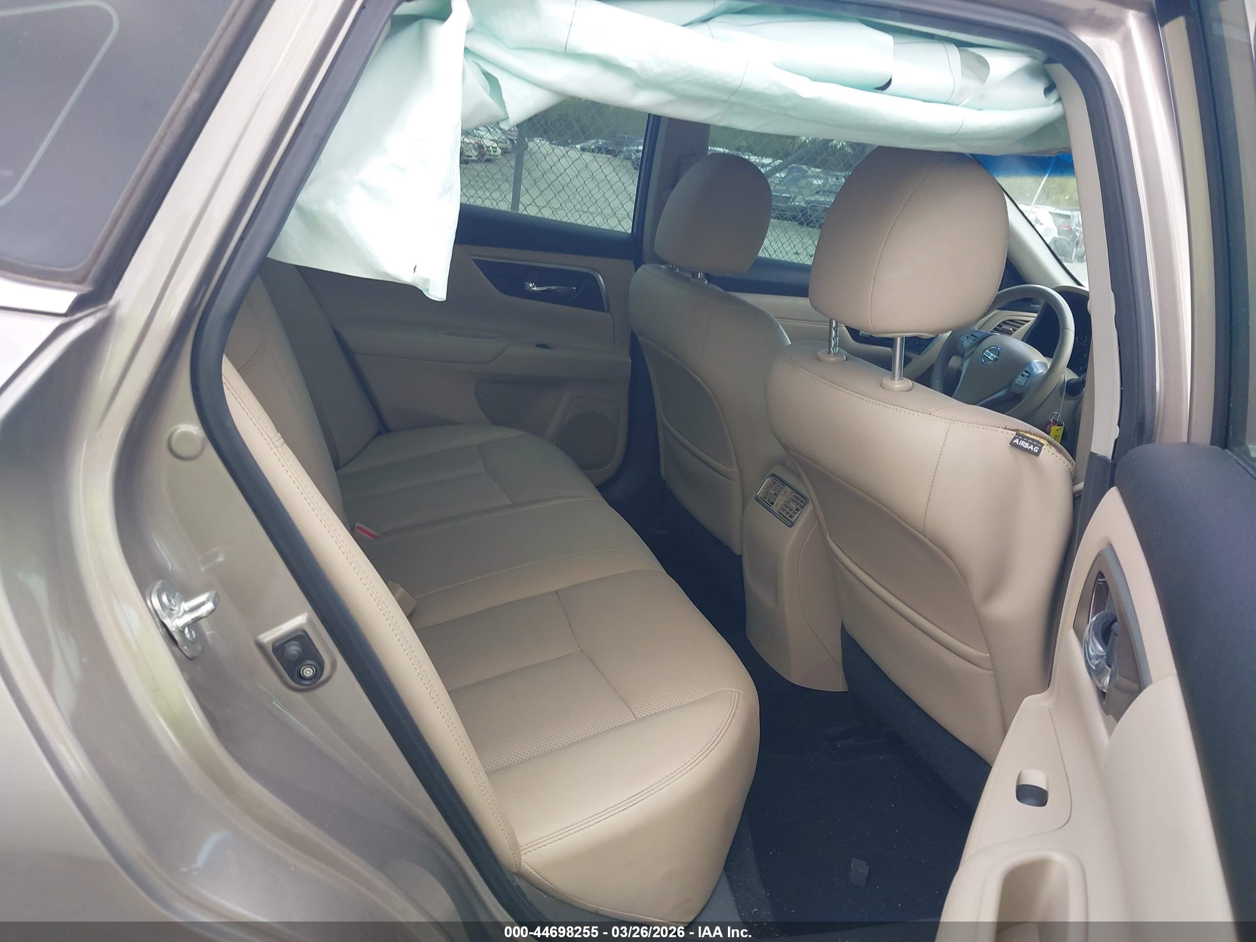 NISSAN ALTIMA image 8