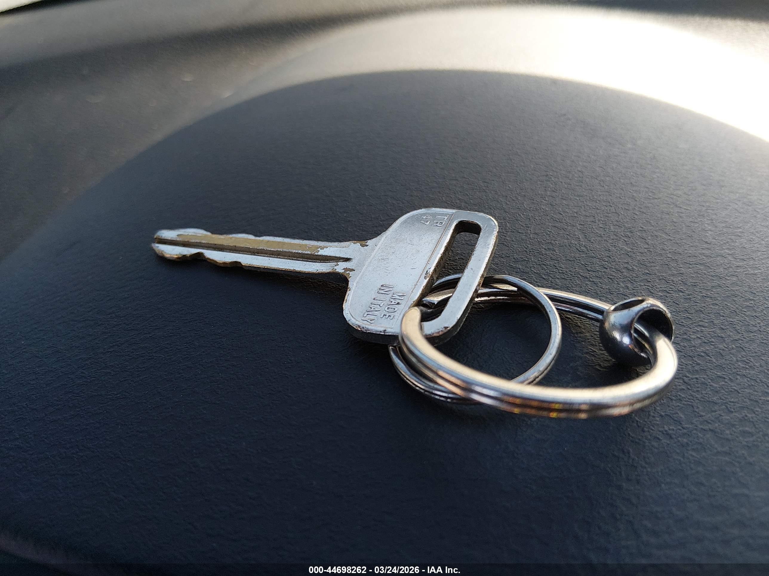 TOYOTA RAV4 image 11