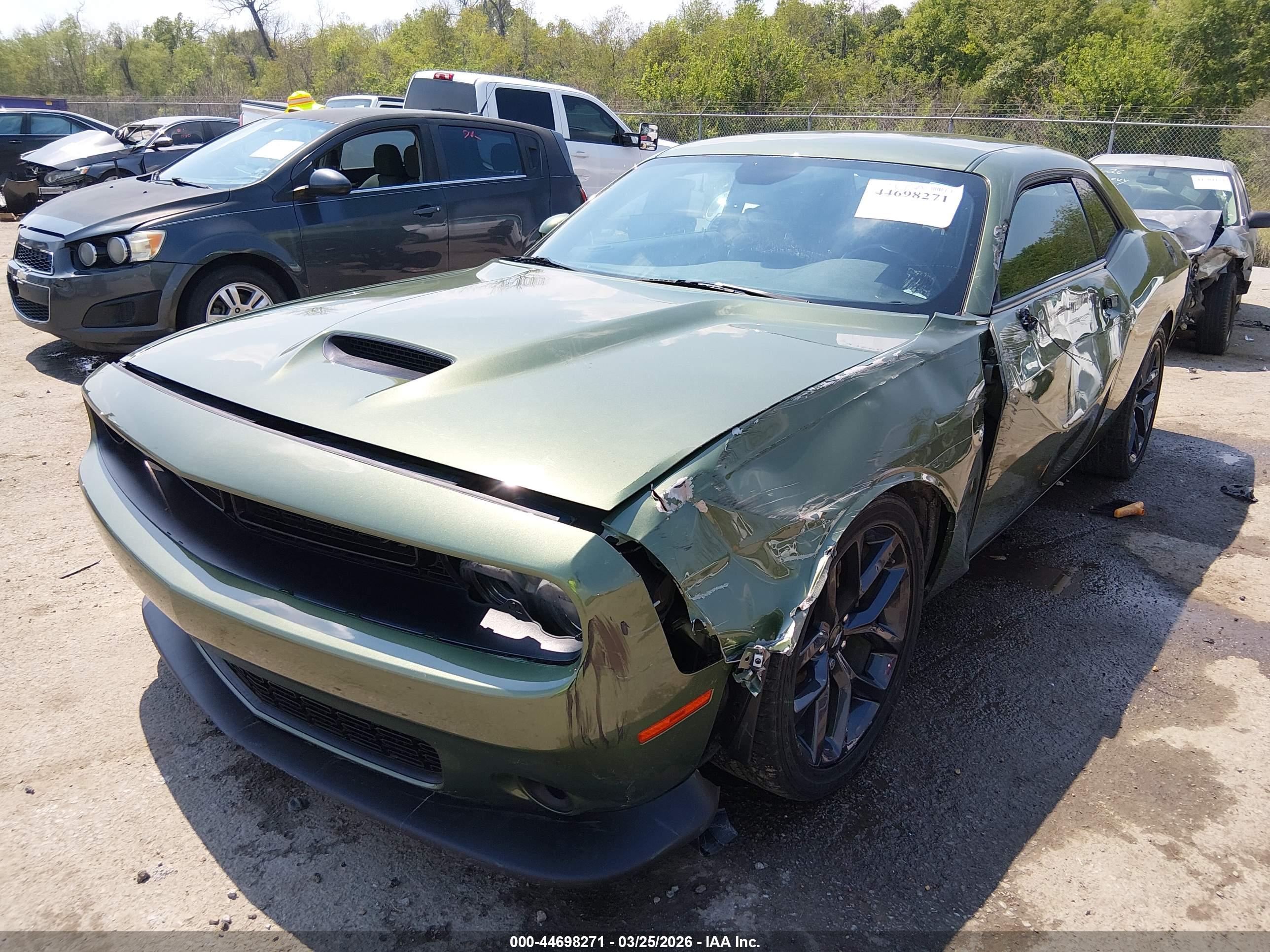DODGE CHALLENGER image 2
