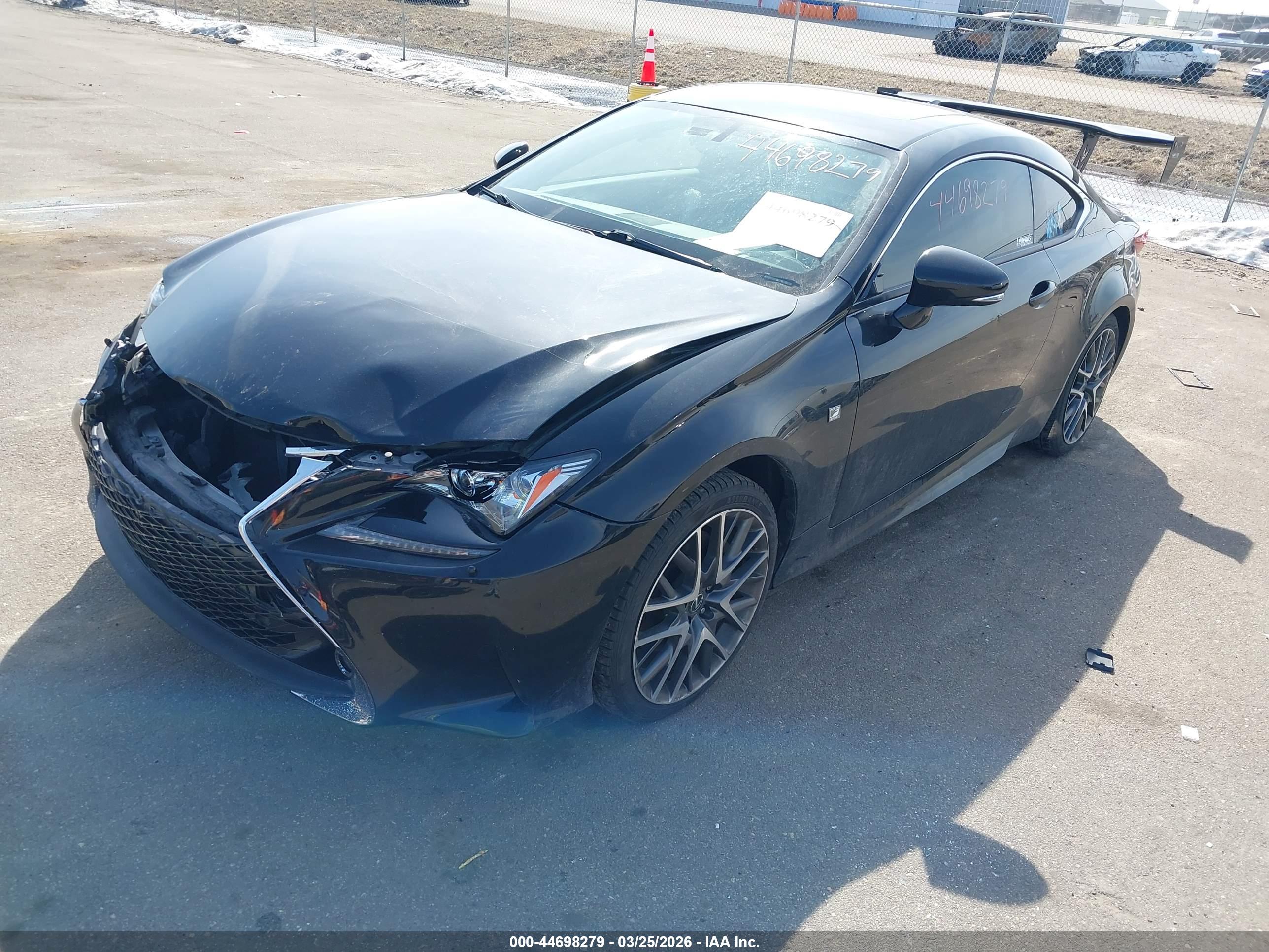LEXUS RC image 2