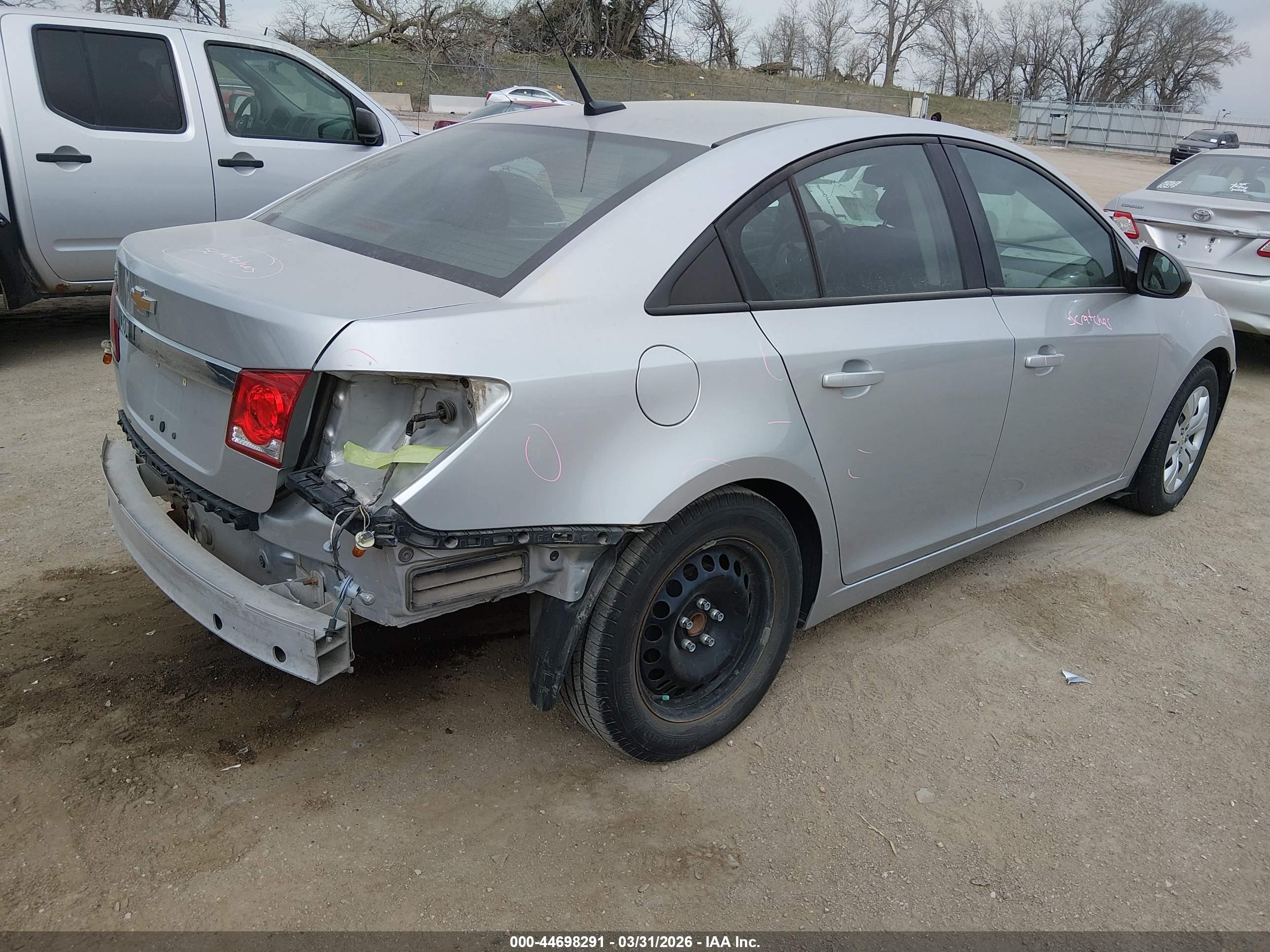 CHEVROLET CRUZE image 4