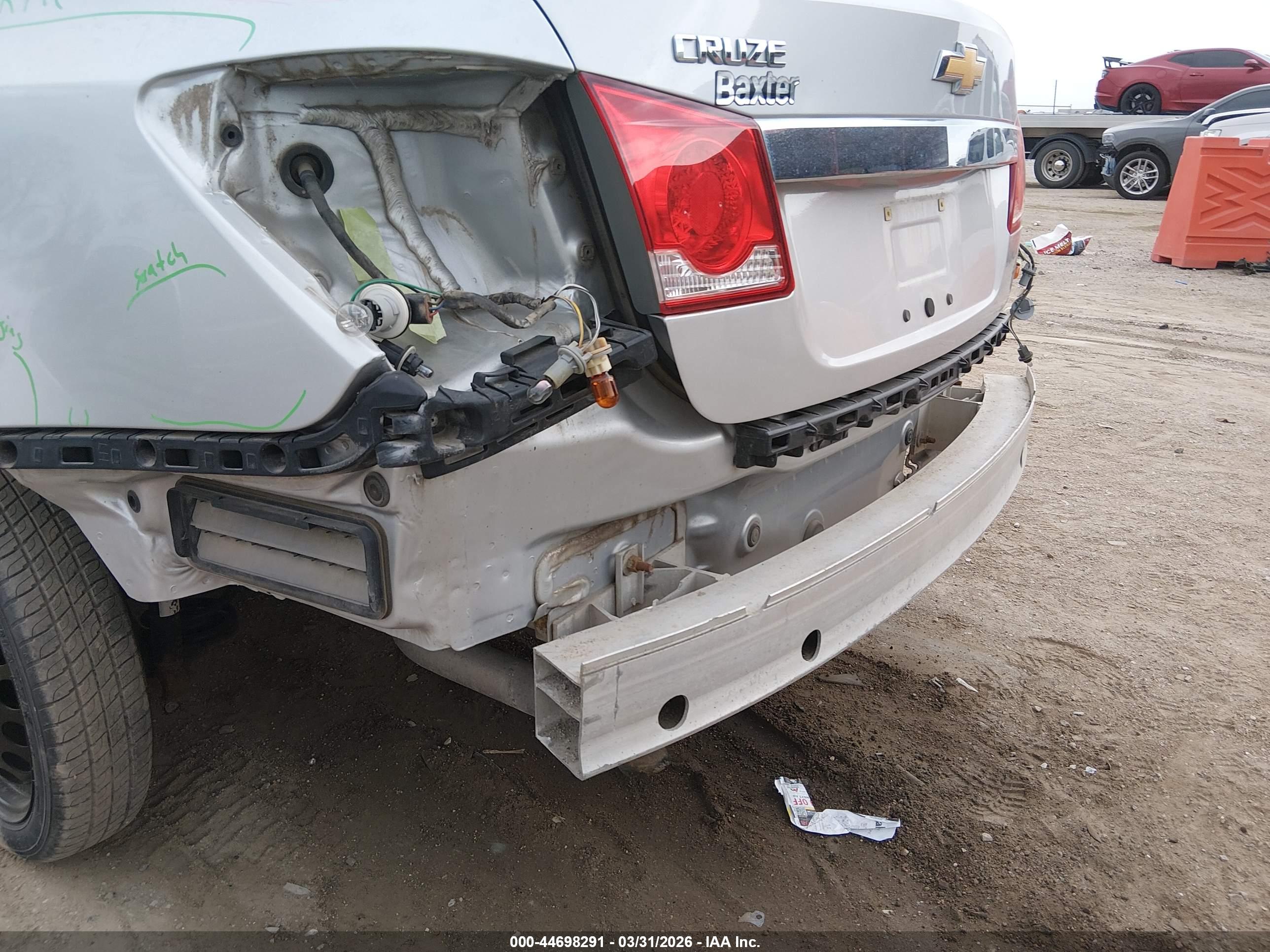 CHEVROLET CRUZE image 6