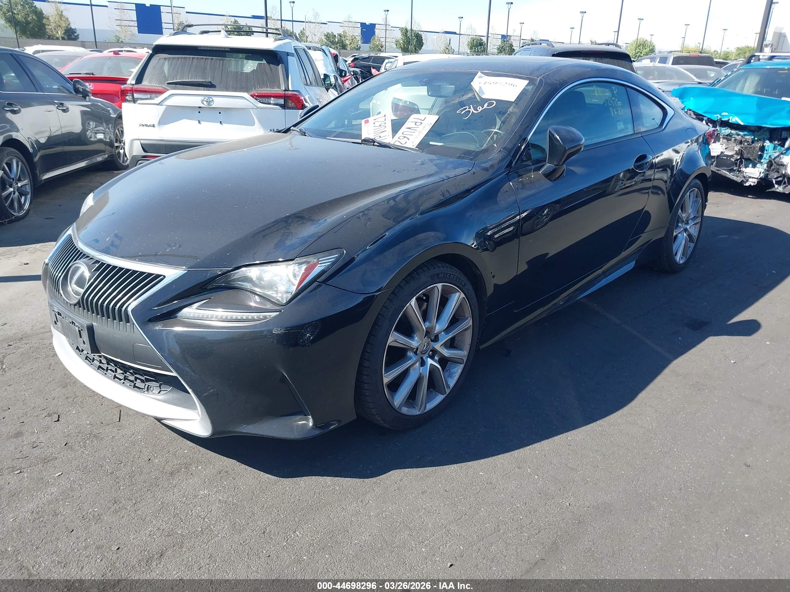 LEXUS RC image 2