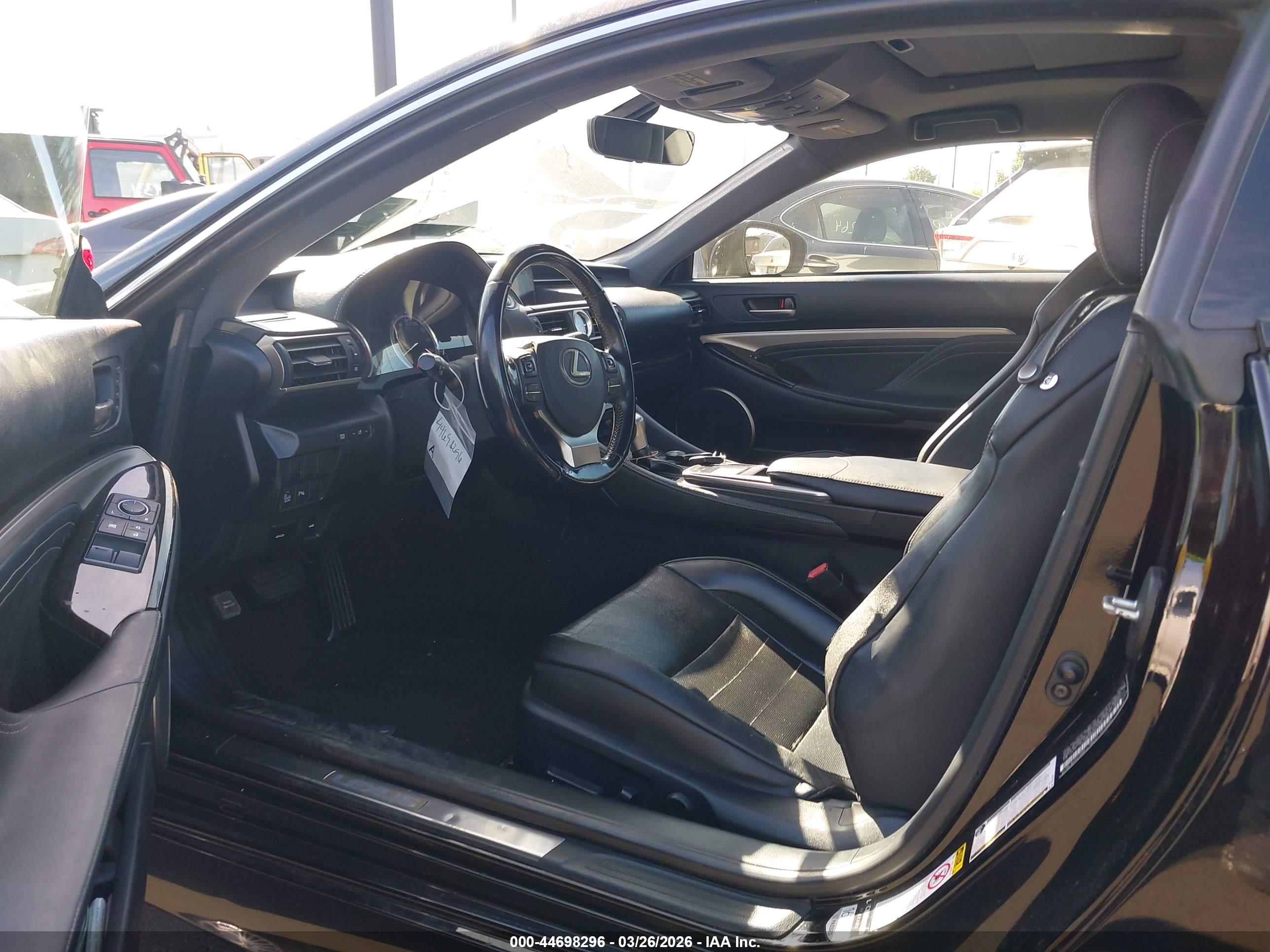 LEXUS RC image 5