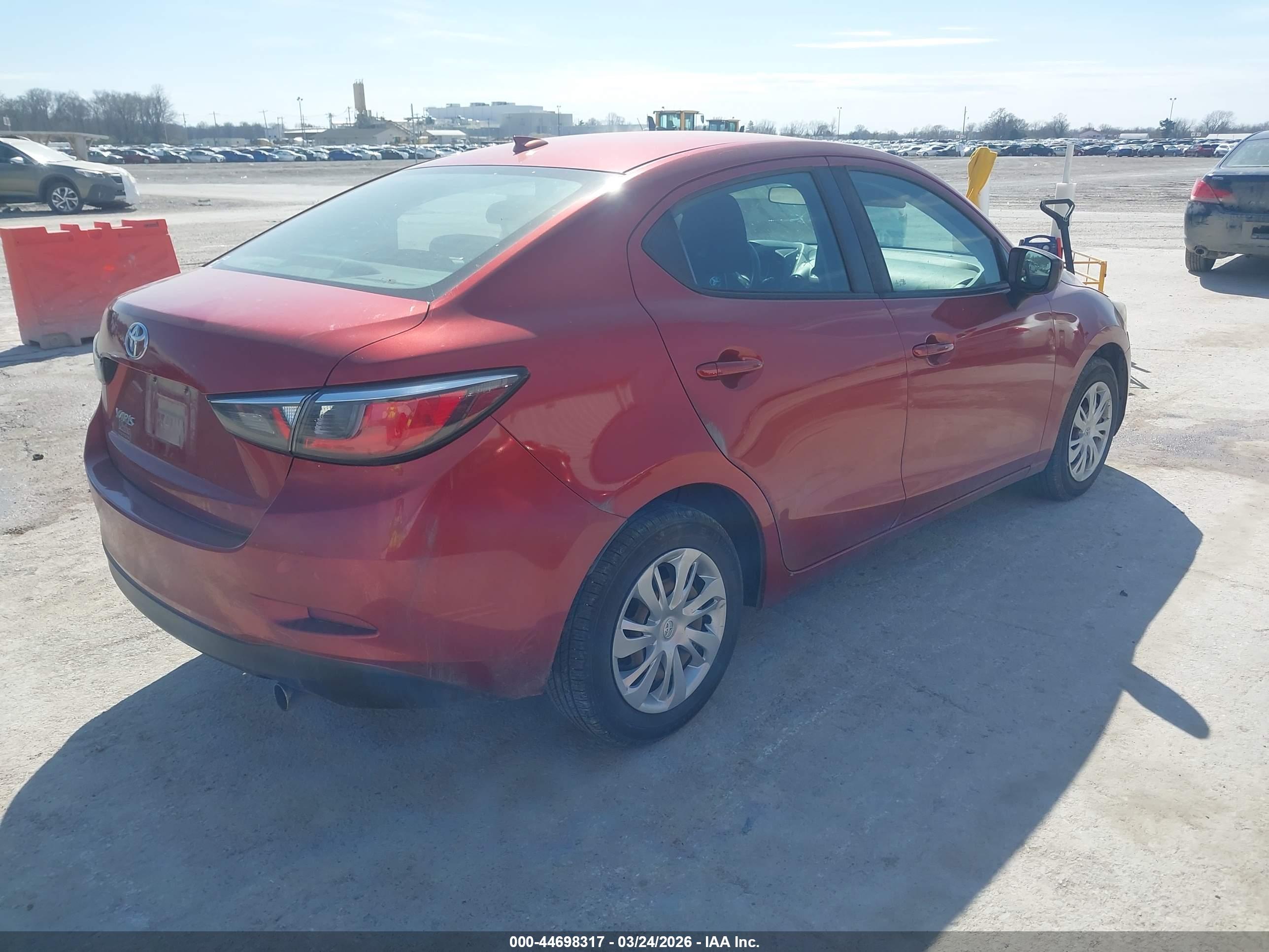TOYOTA YARIS image 4