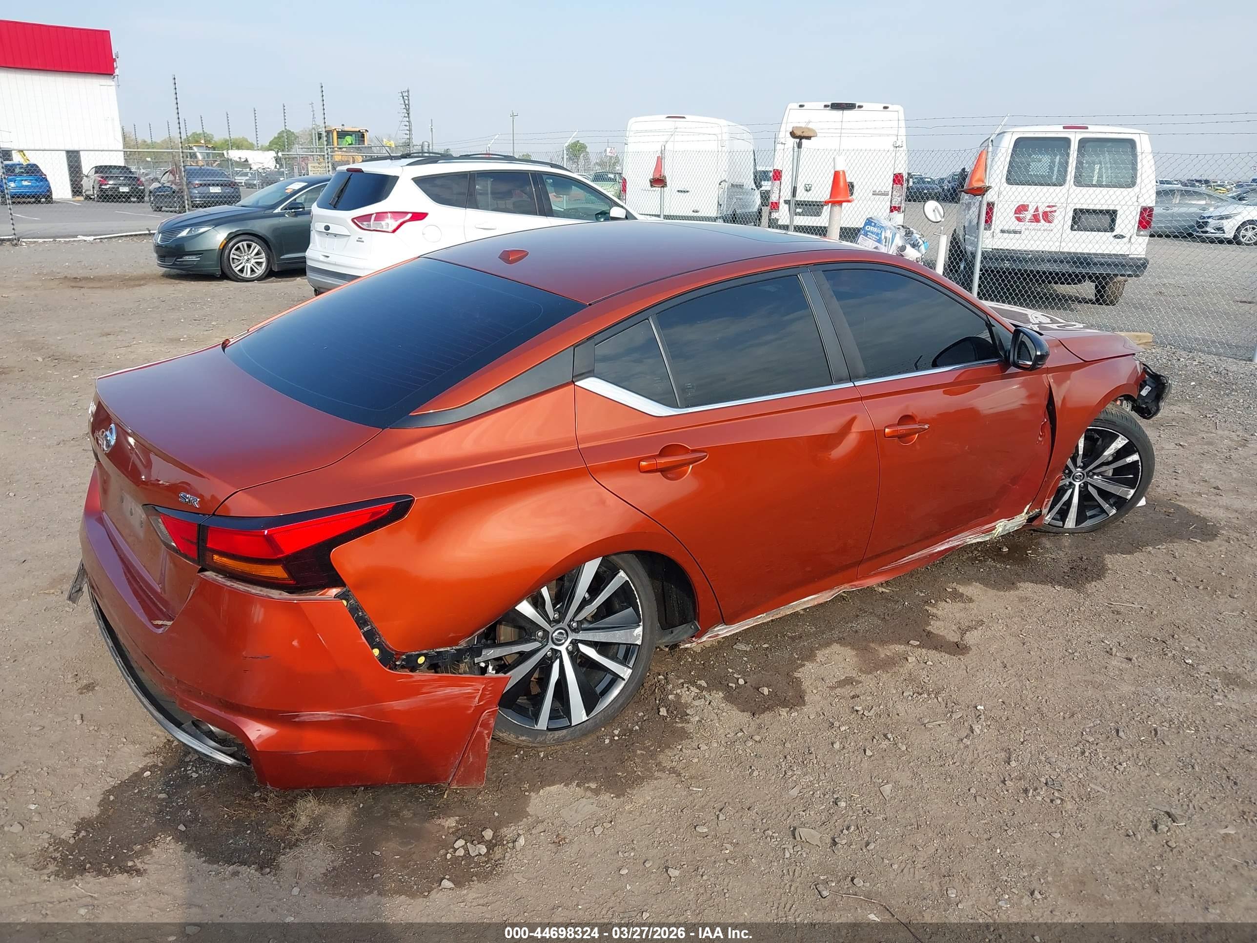 NISSAN ALTIMA image 4