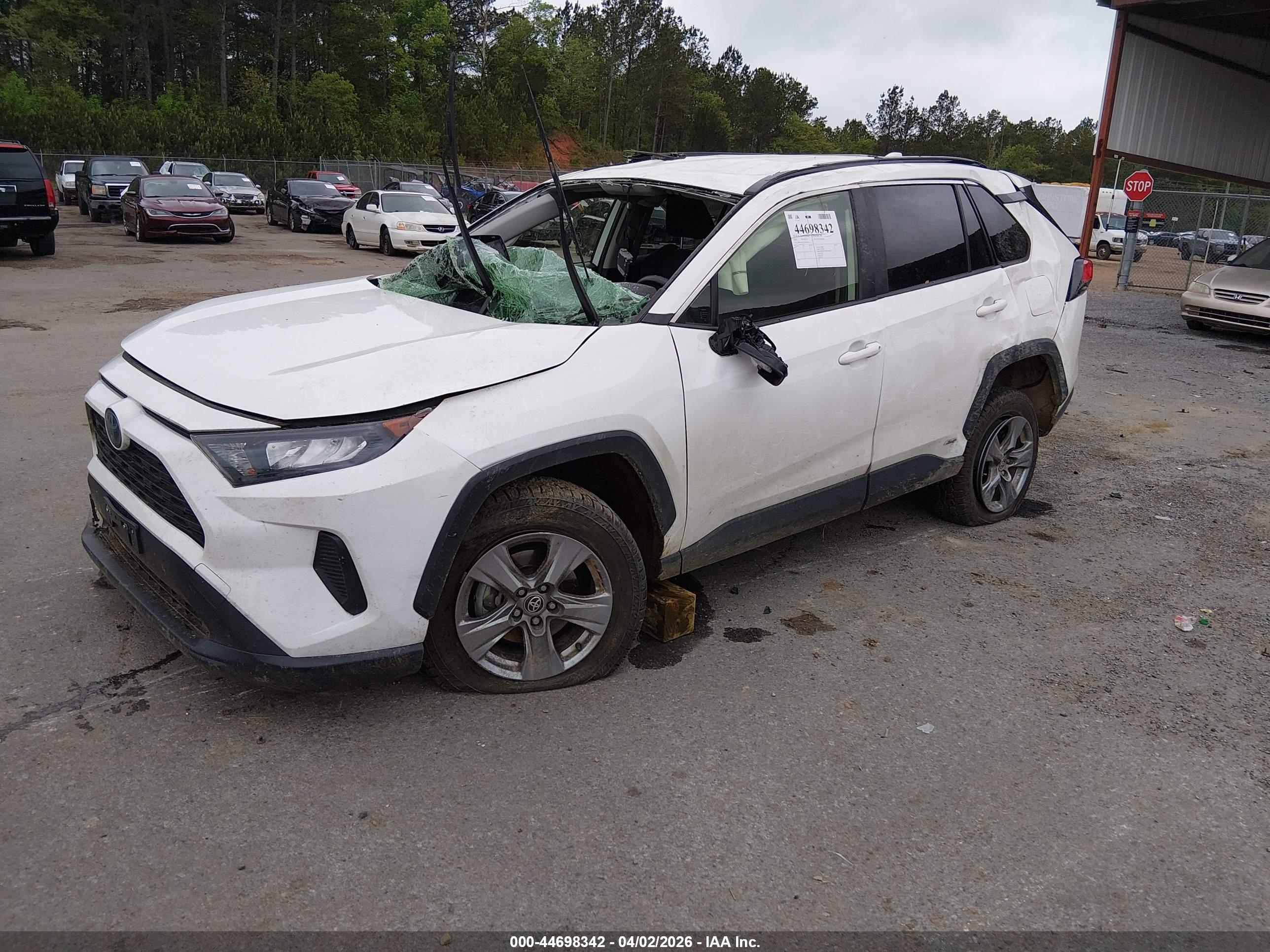 TOYOTA RAV4 image 2