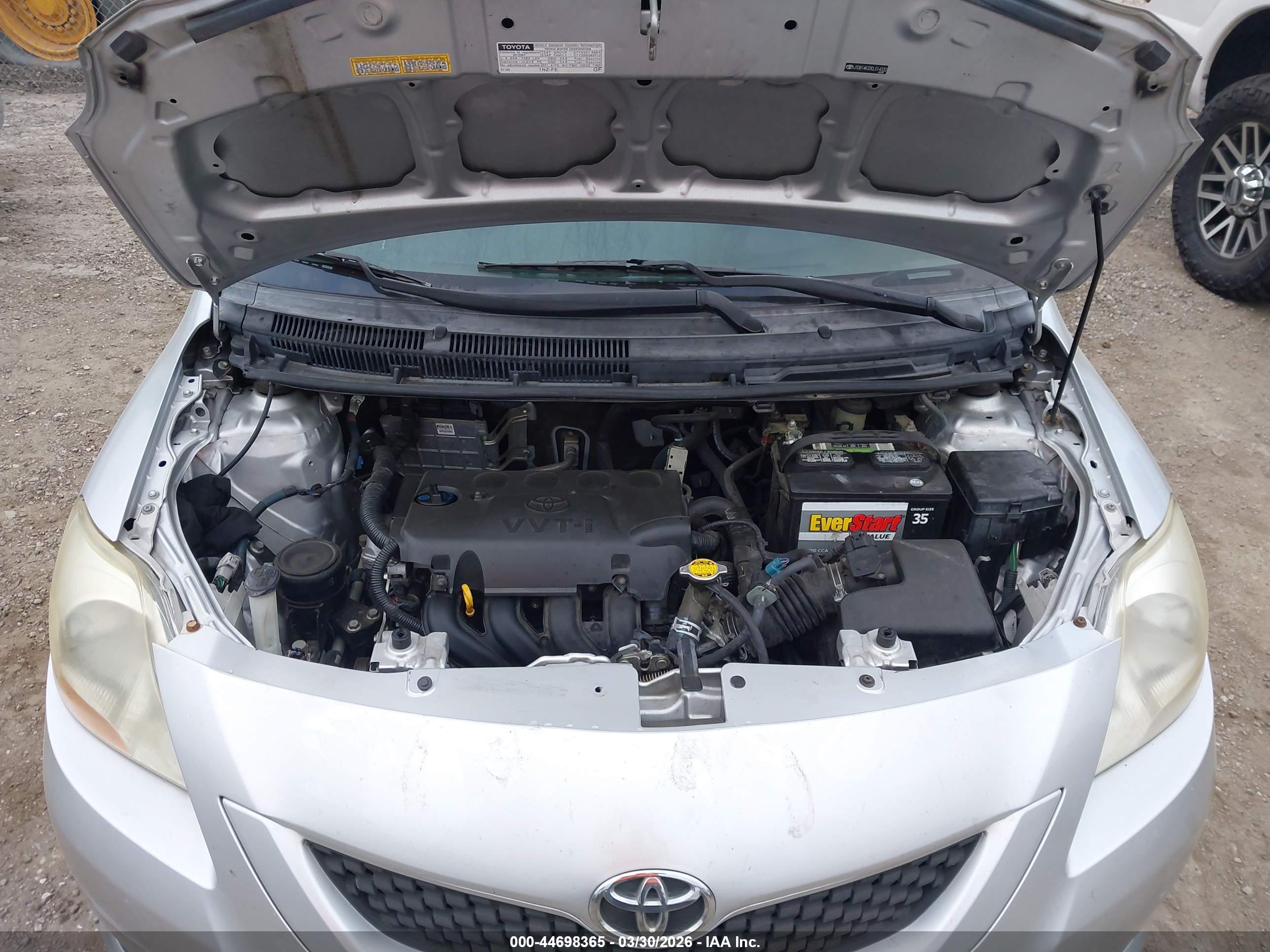 TOYOTA YARIS image 10