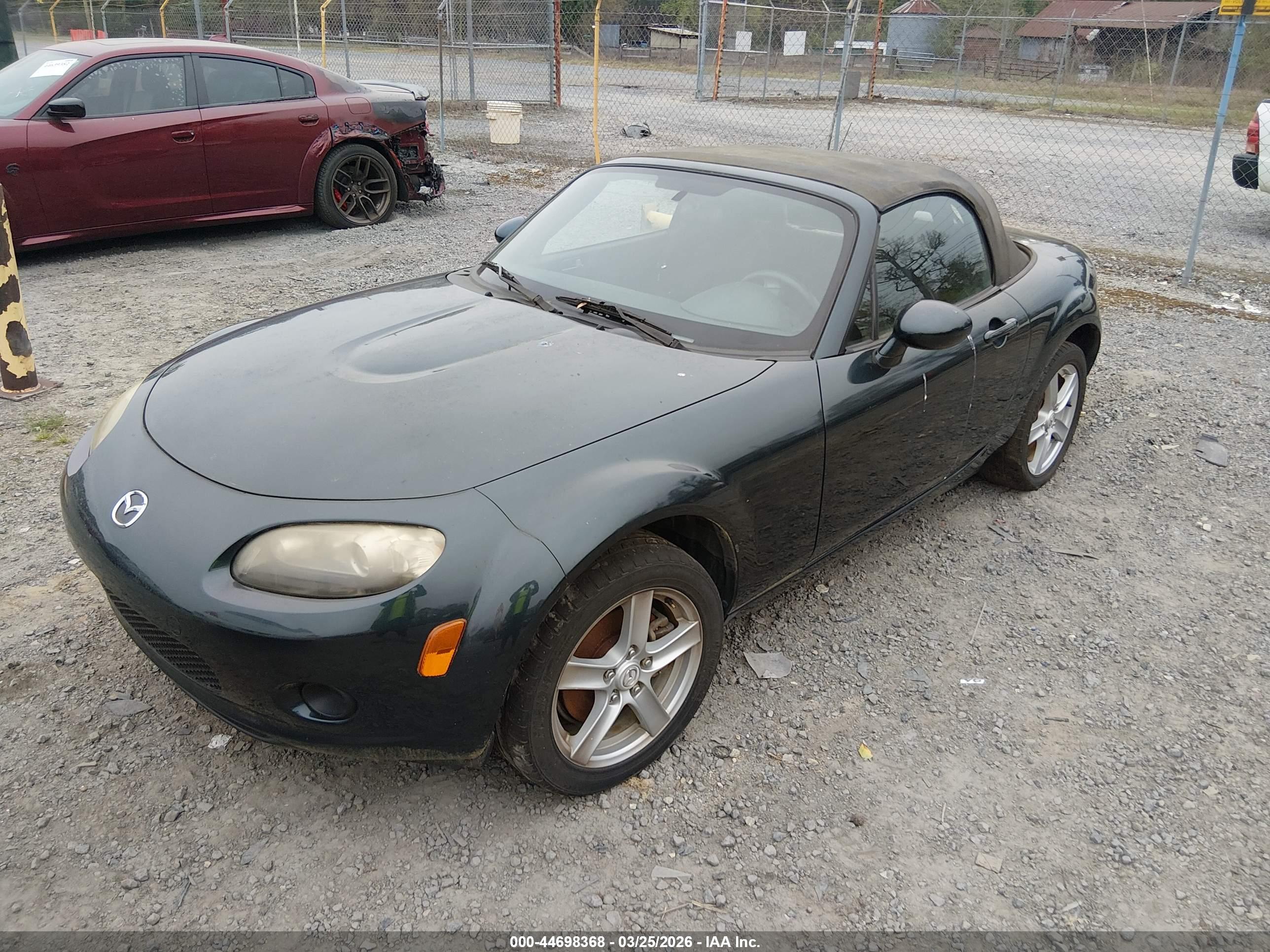 MAZDA MX-5 image 2