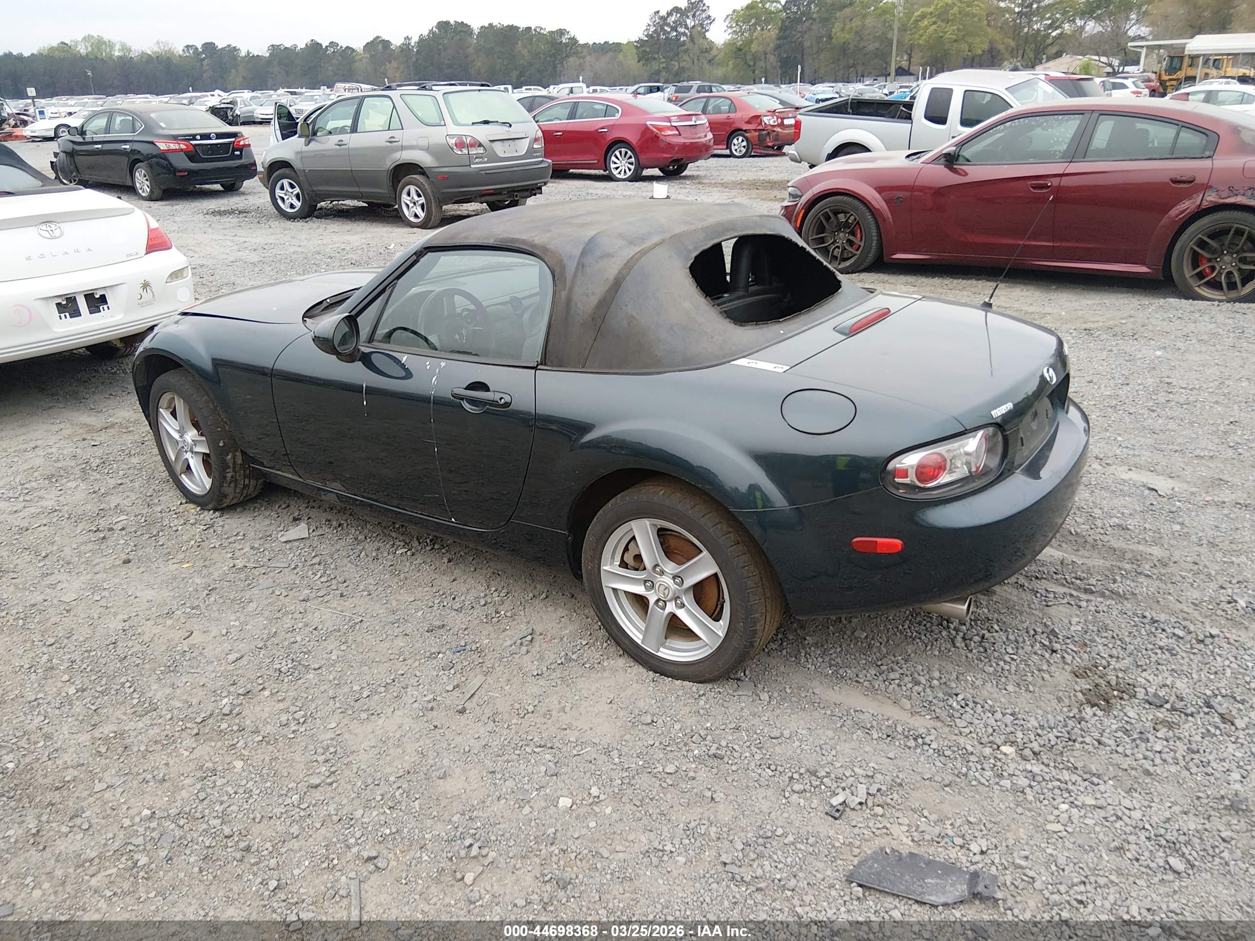 MAZDA MX-5 image 3