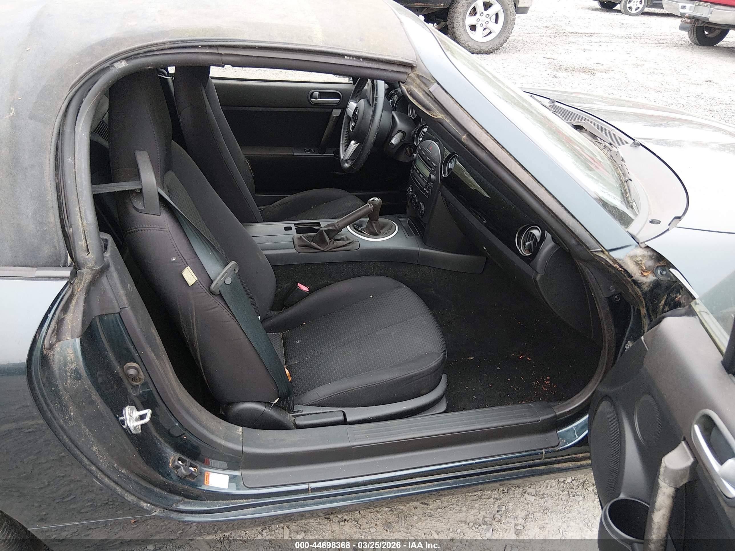 MAZDA MX-5 image 5