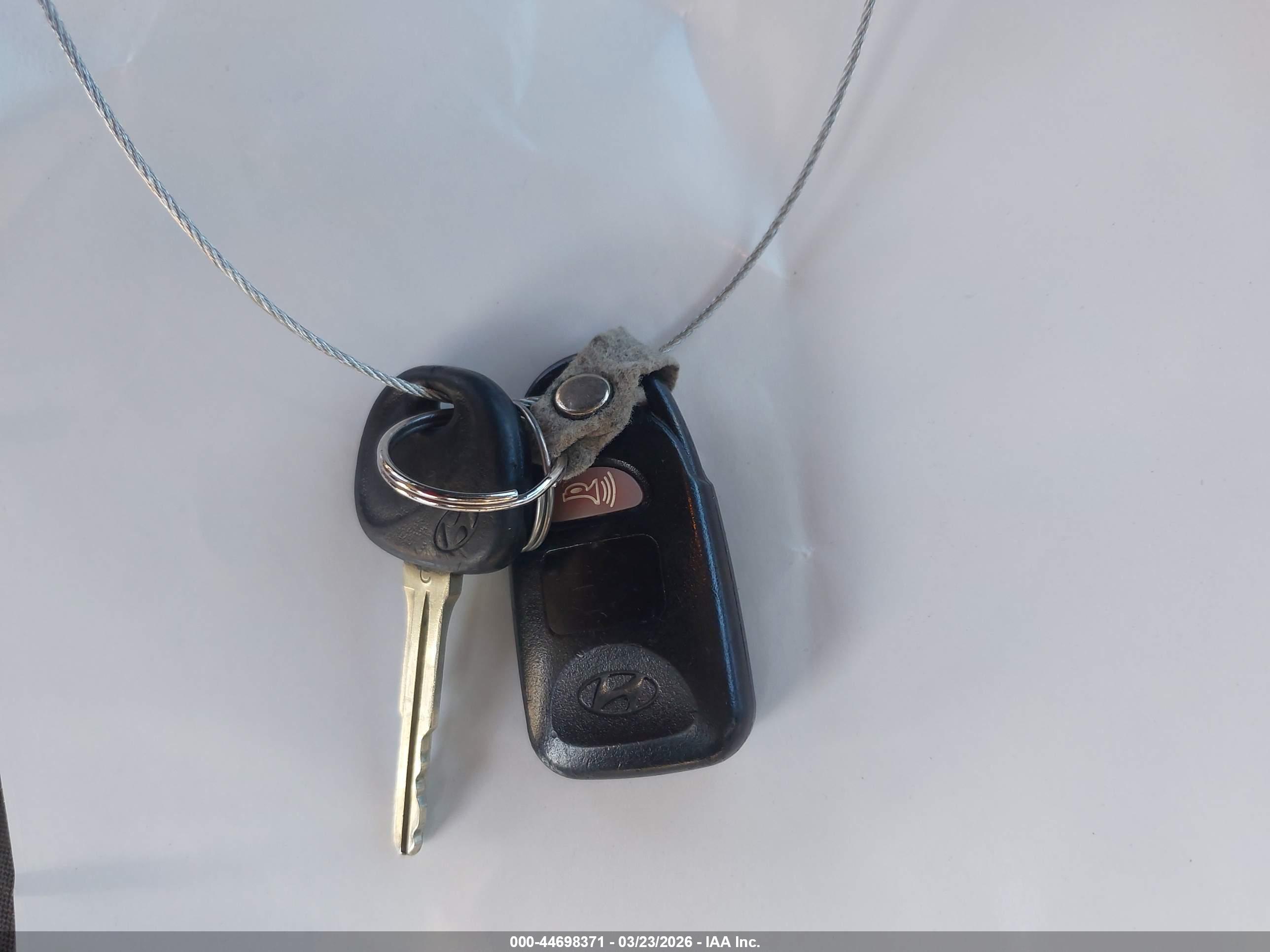 HYUNDAI ELANTRA image 11