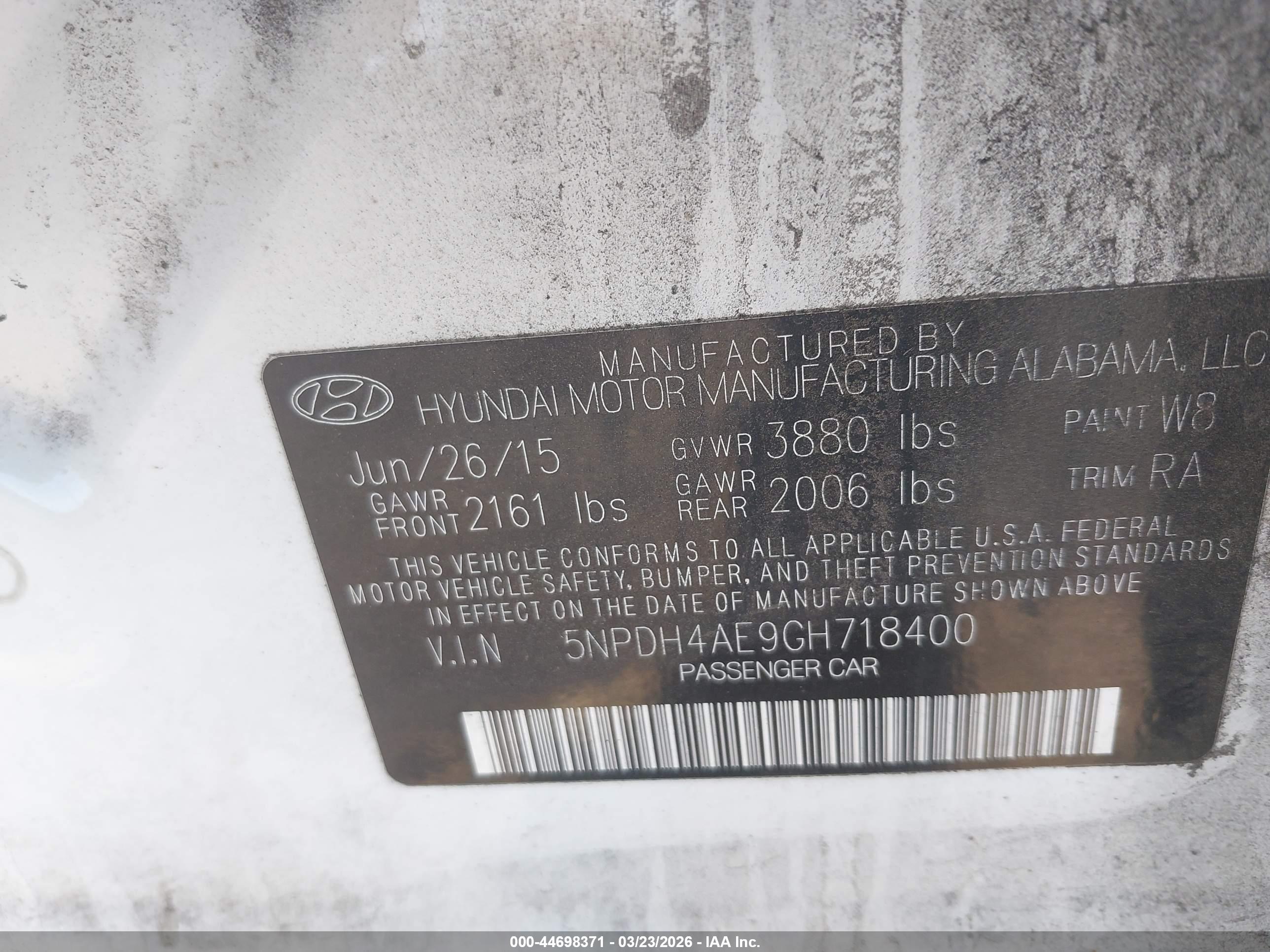 HYUNDAI ELANTRA image 9