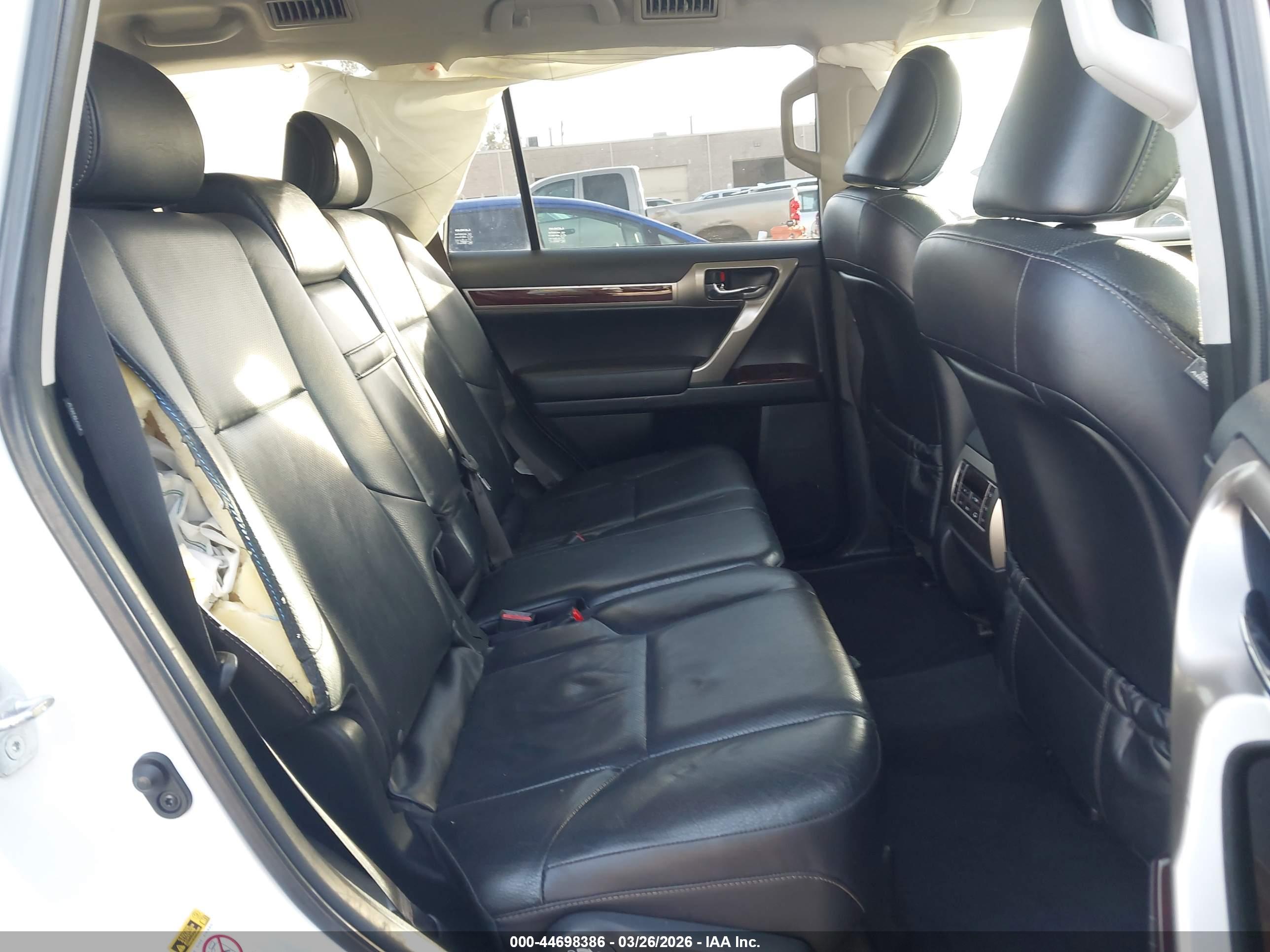 LEXUS GX image 8