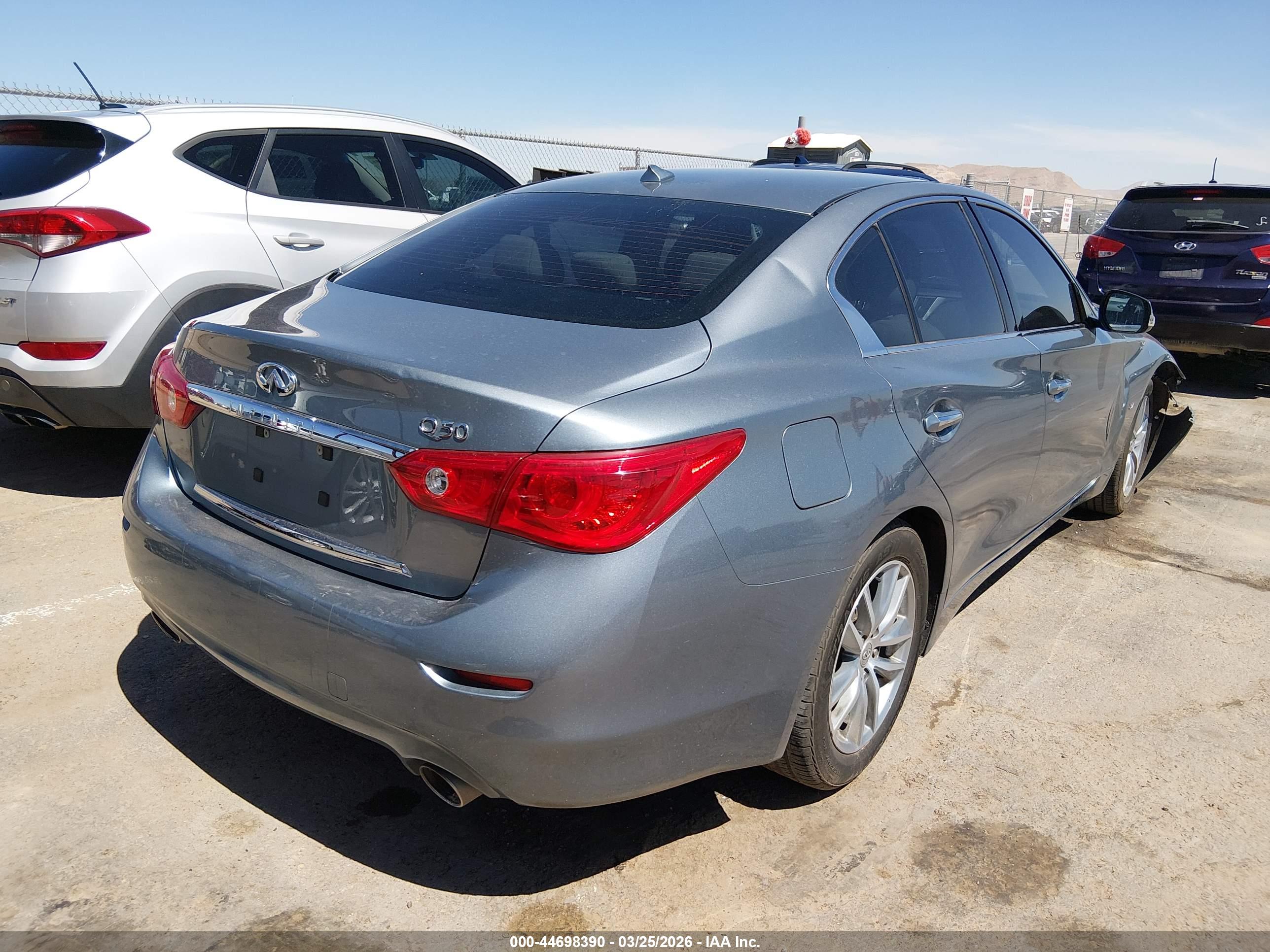 INFINITI Q50 image 4