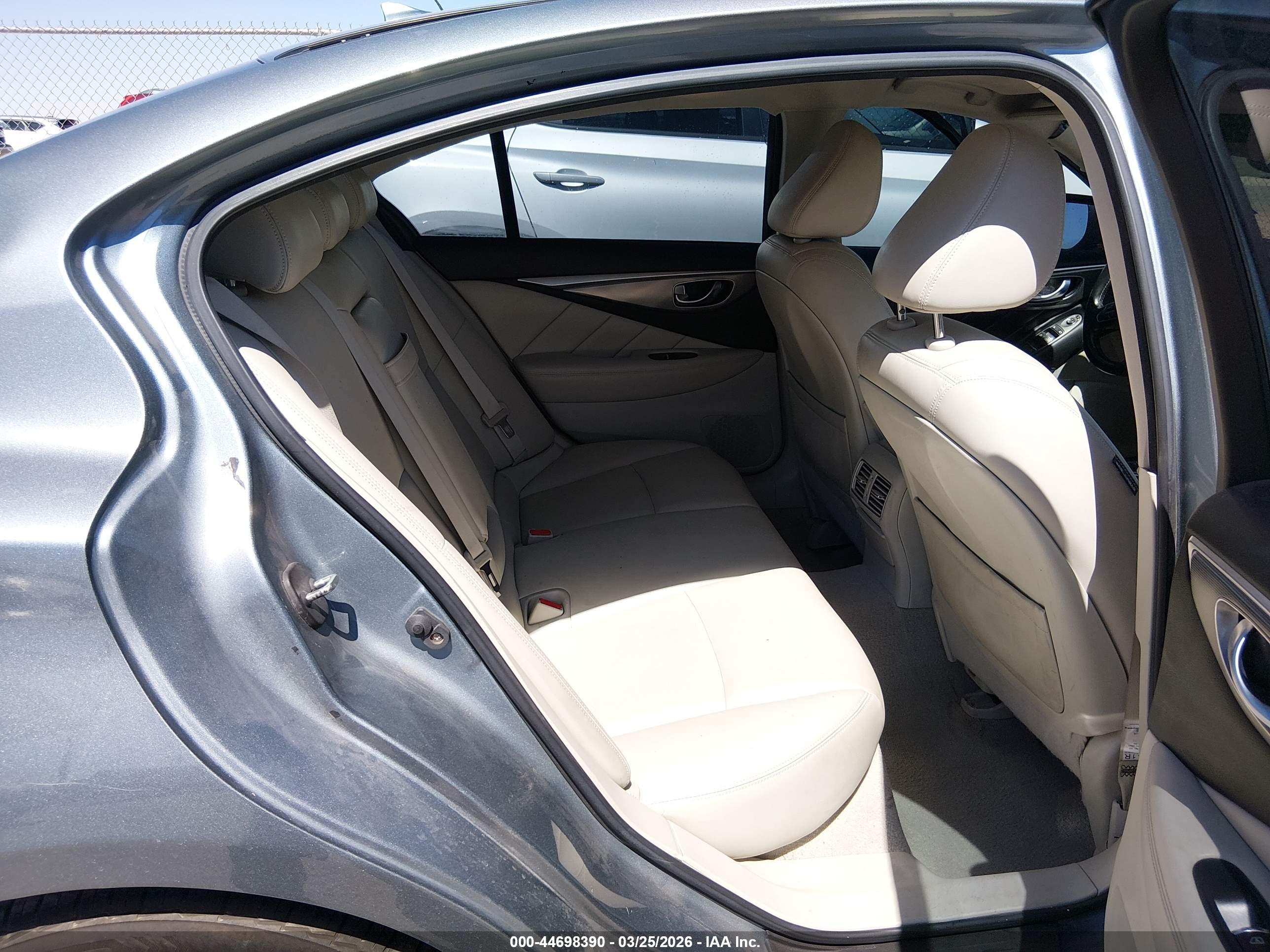 INFINITI Q50 image 8