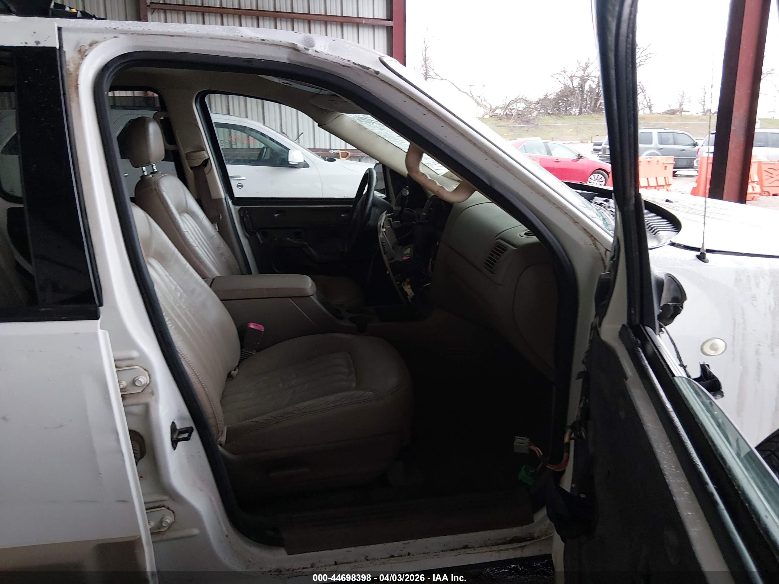 MERCURY MOUNTAINEER image 5
