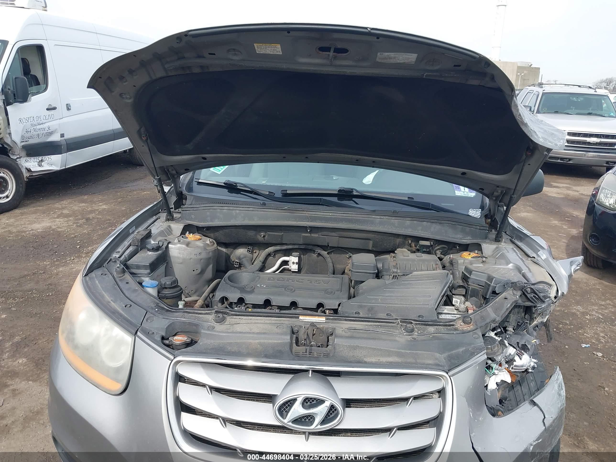 HYUNDAI SANTA image 10