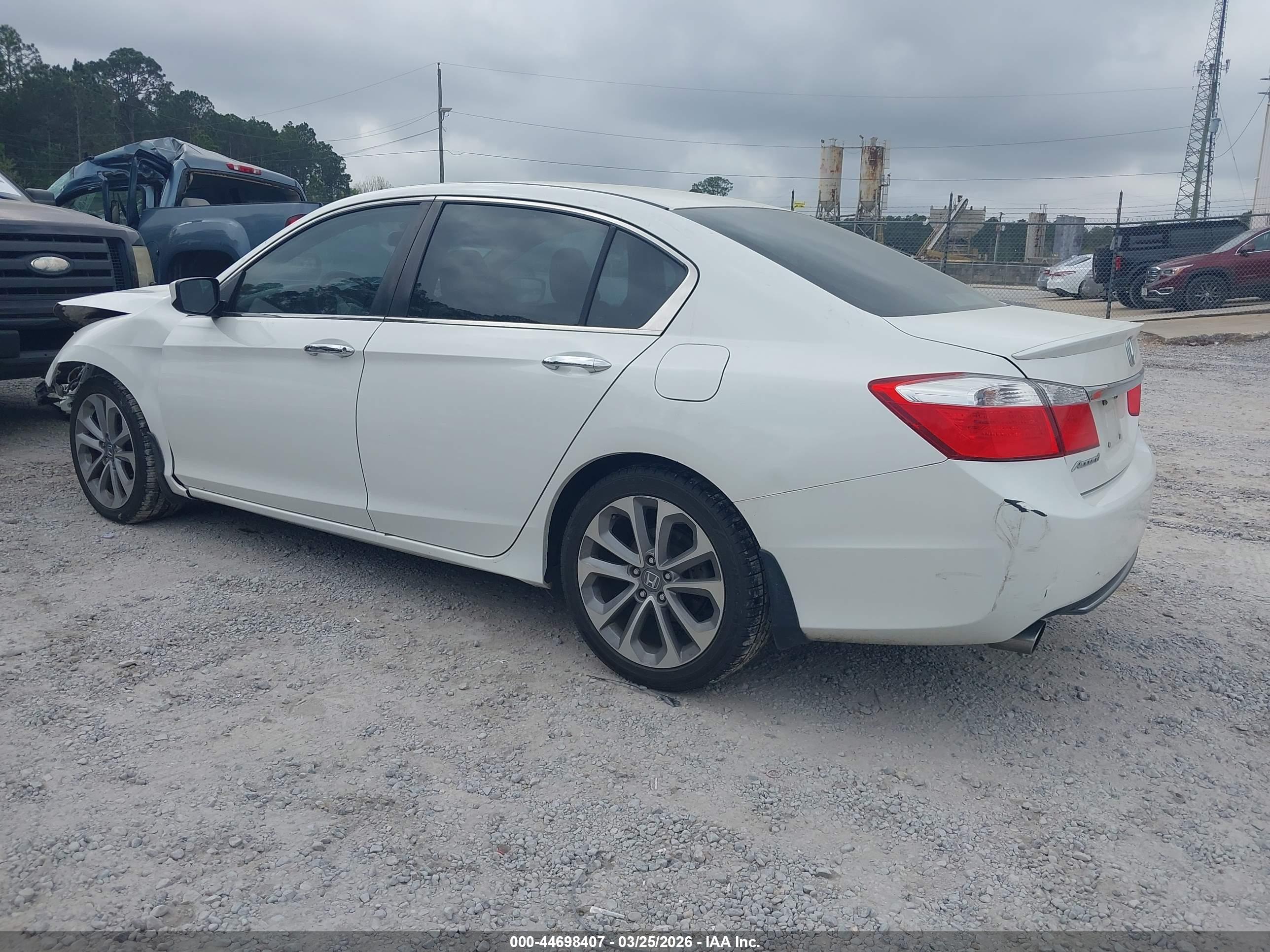 HONDA ACCORD image 3