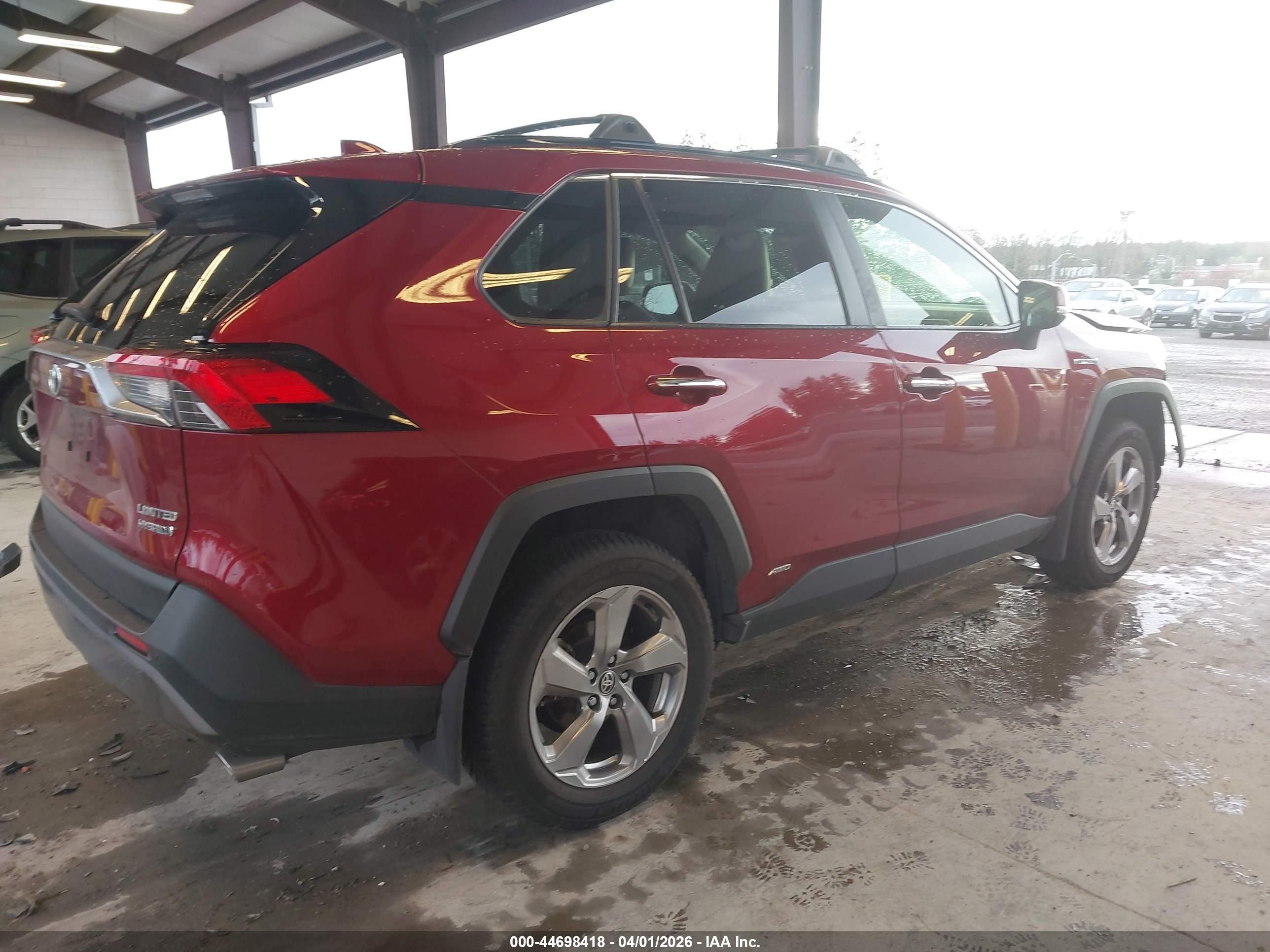TOYOTA RAV4 image 4