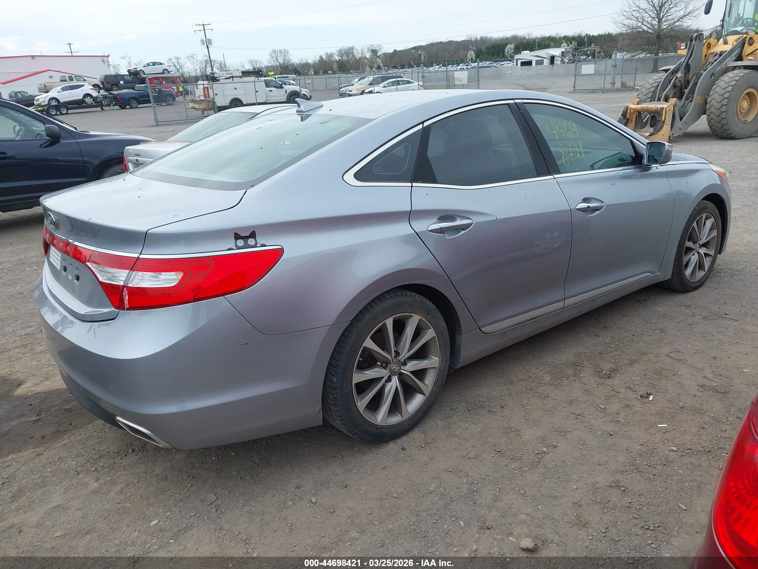 HYUNDAI AZERA image 4