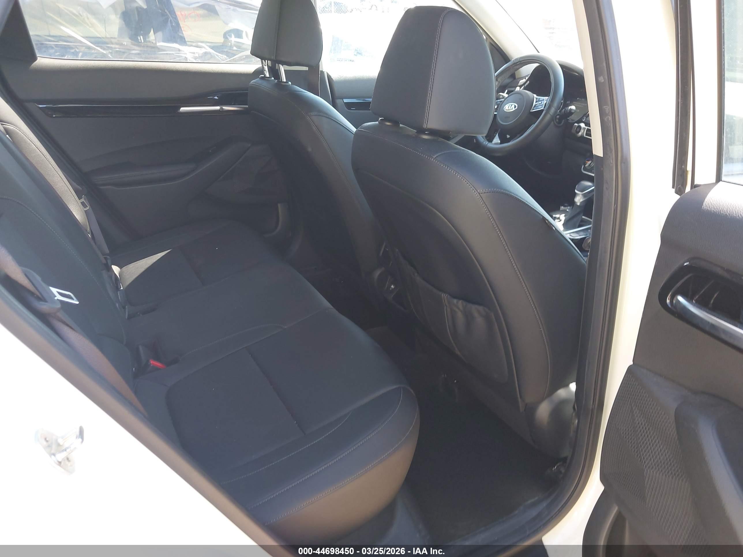 KIA SELTOS image 8