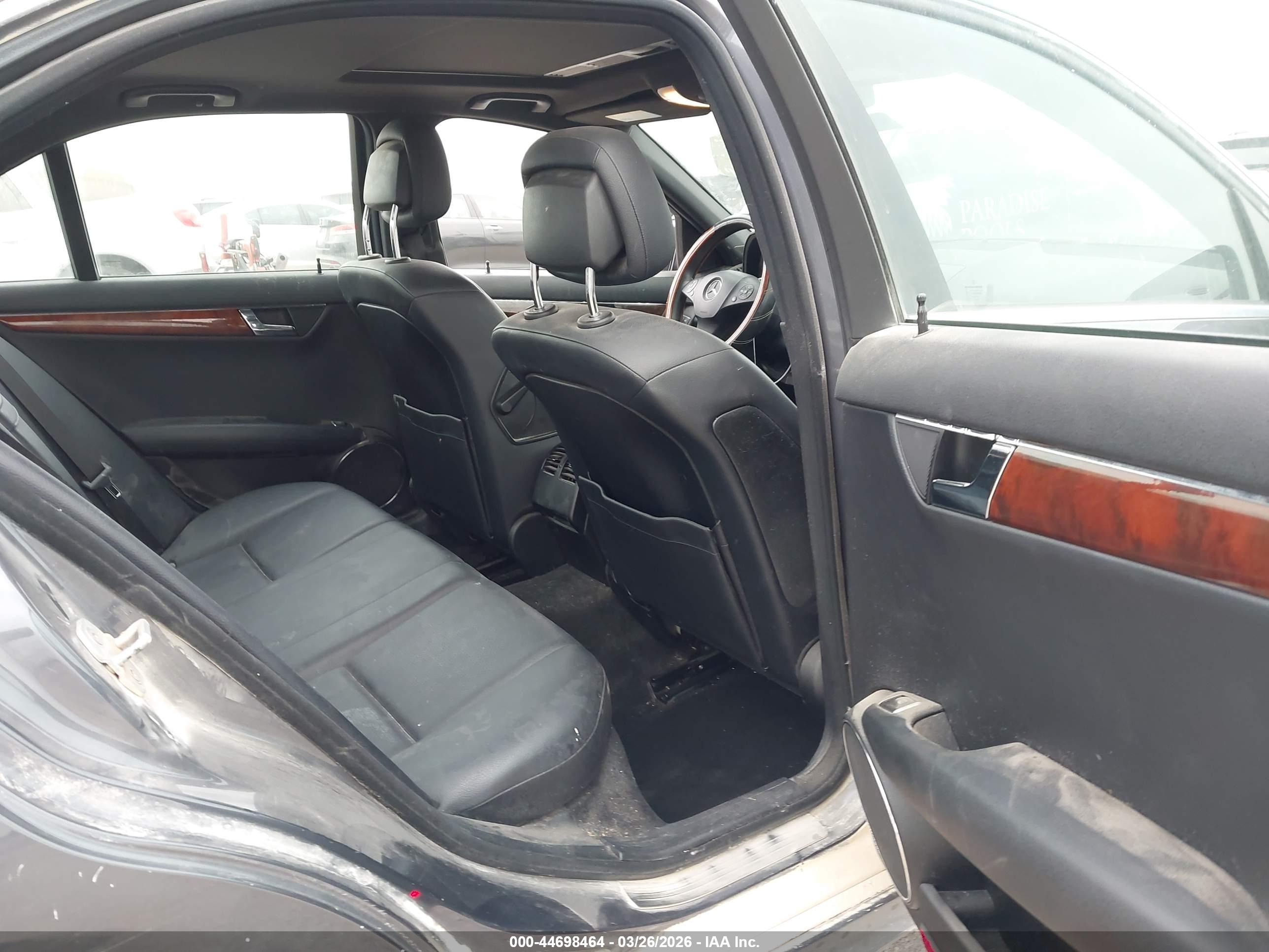 MERCEDES-BENZ C image 8