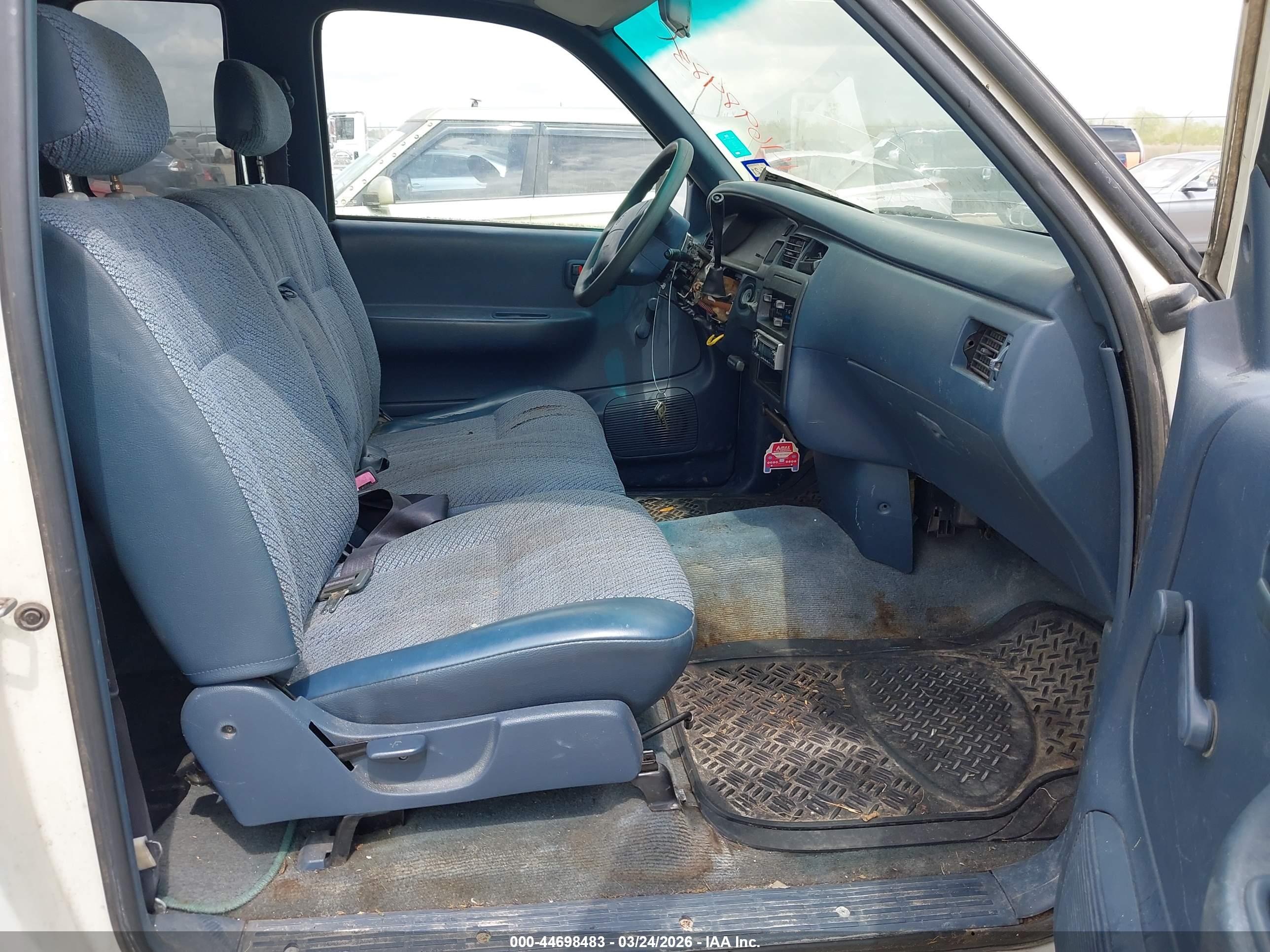 TOYOTA T100 image 5