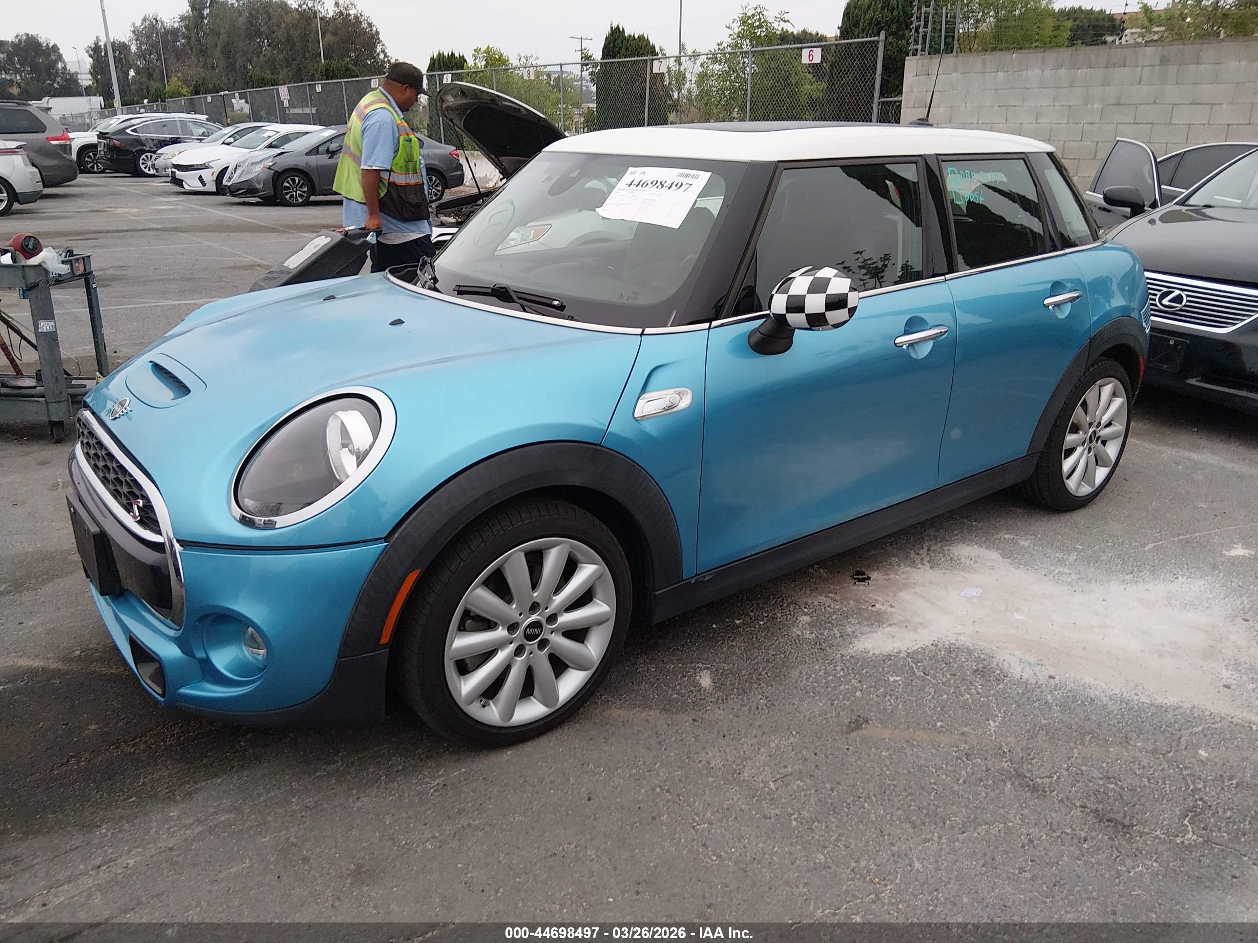 MINI HARDTOP image 2