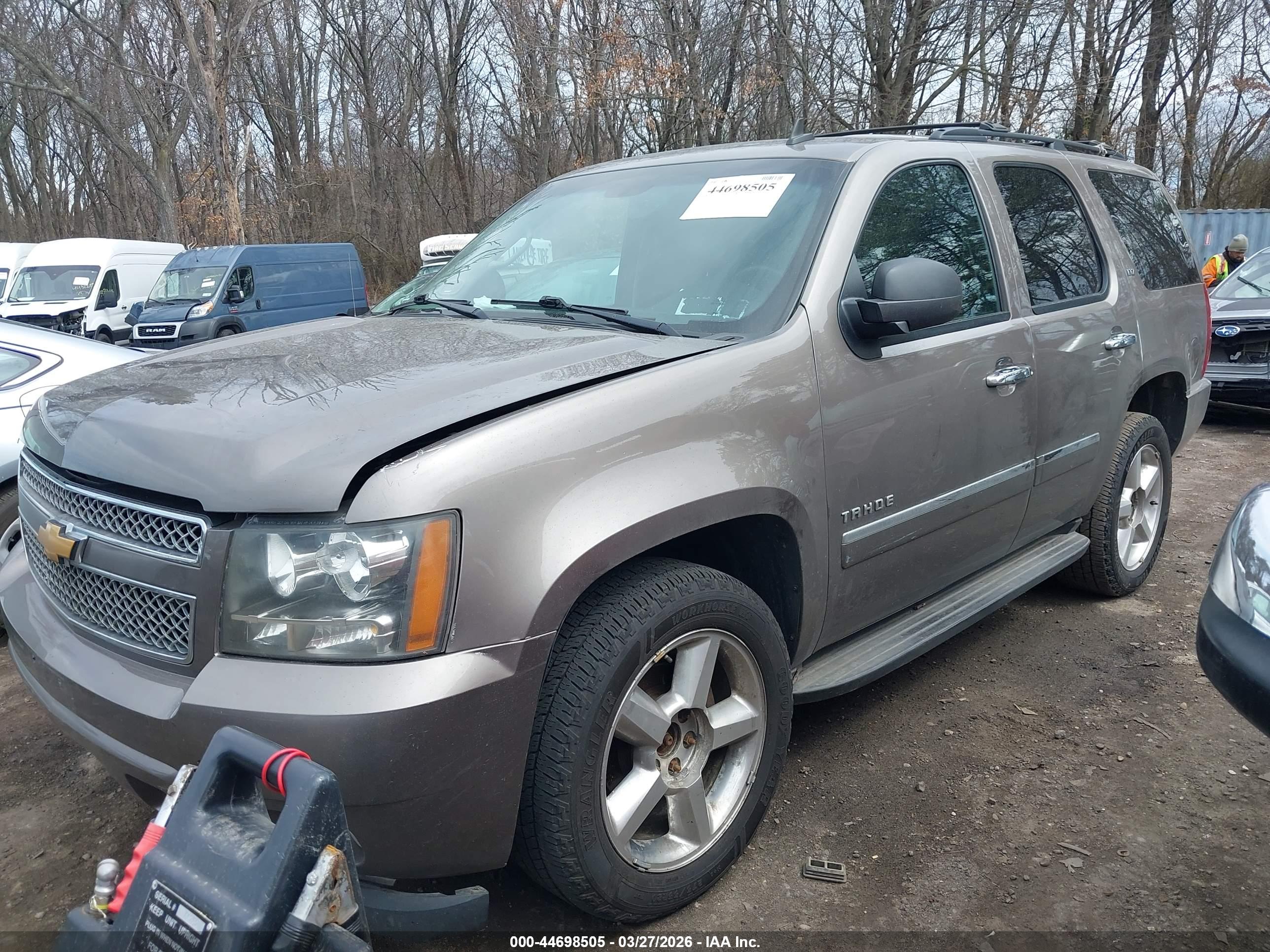 CHEVROLET TAHOE image 2