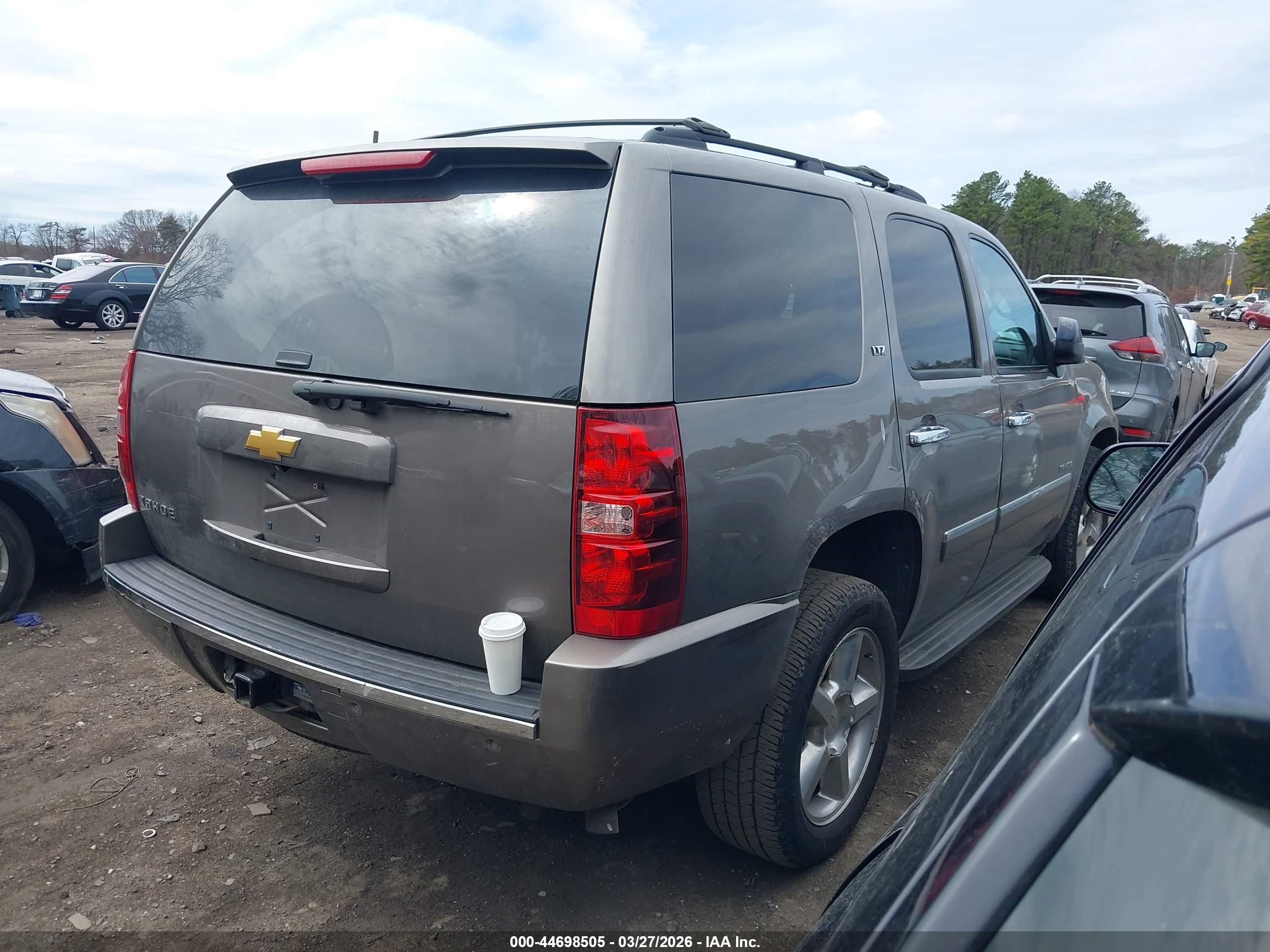 CHEVROLET TAHOE image 4