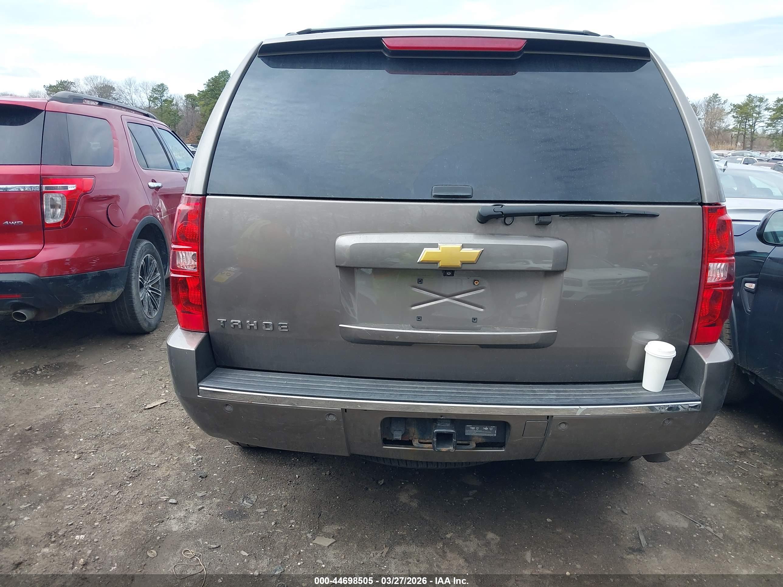 CHEVROLET TAHOE image 6