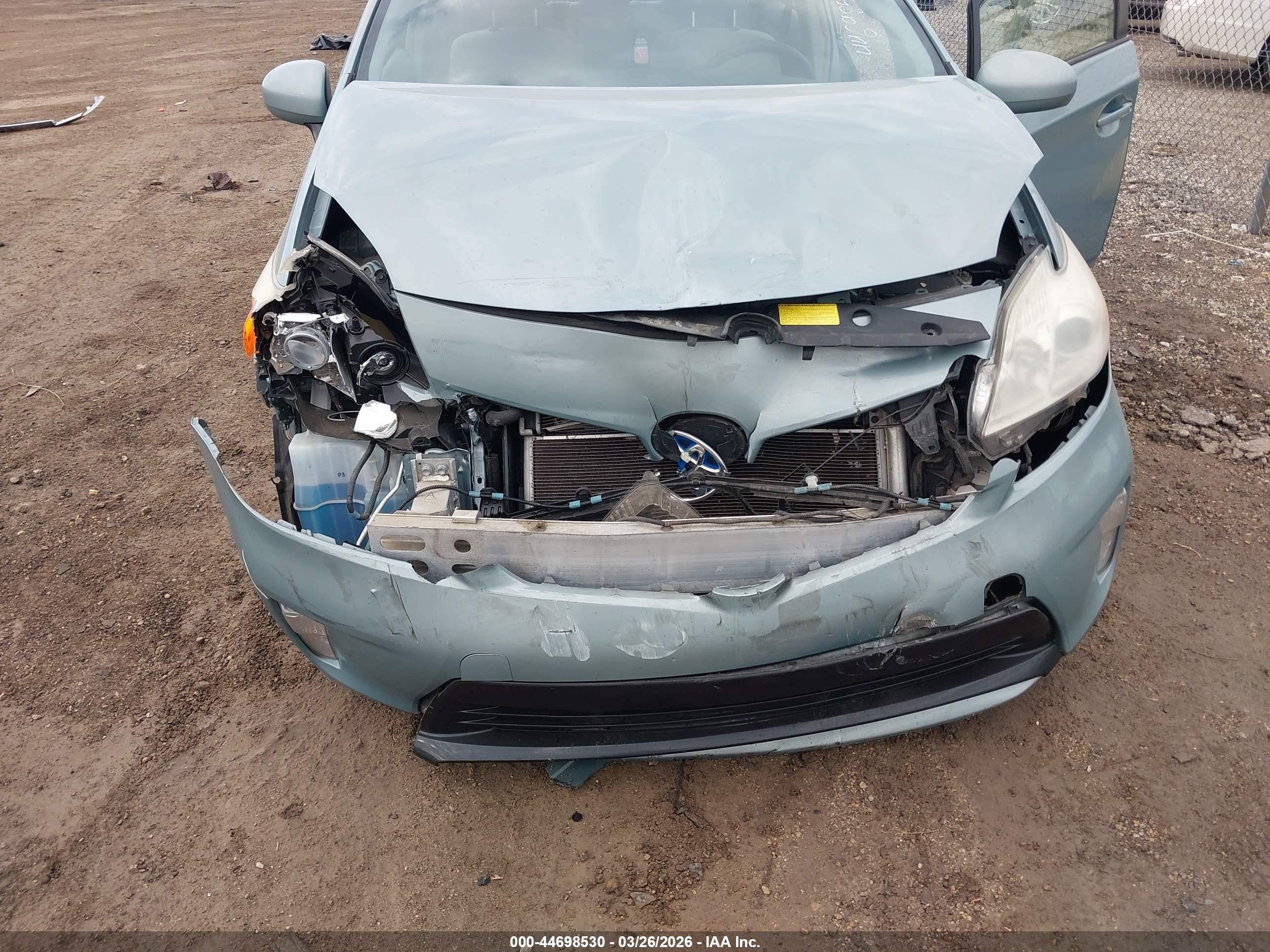 TOYOTA PRIUS image 6