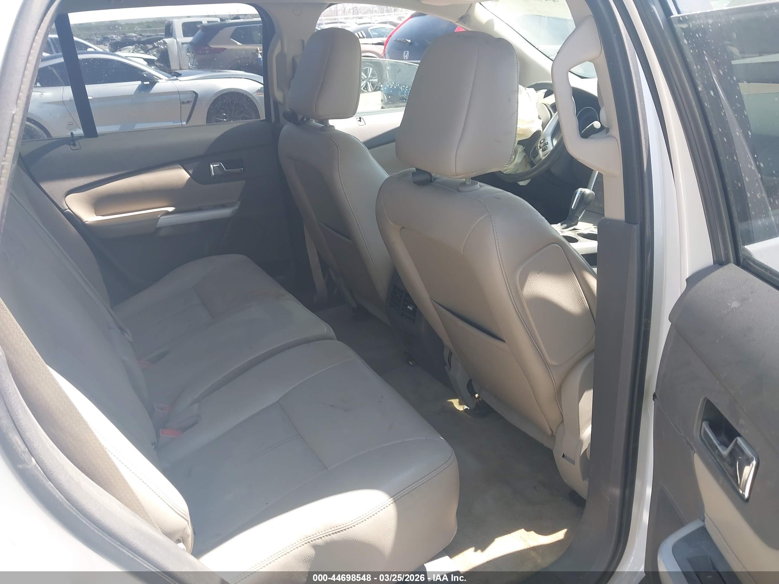 FORD EDGE image 8