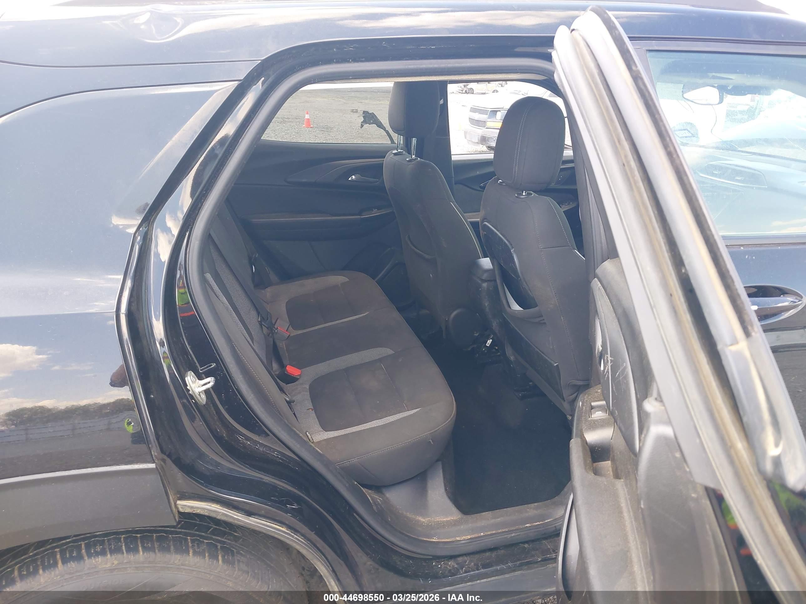 CHEVROLET TRAILBLAZER image 8