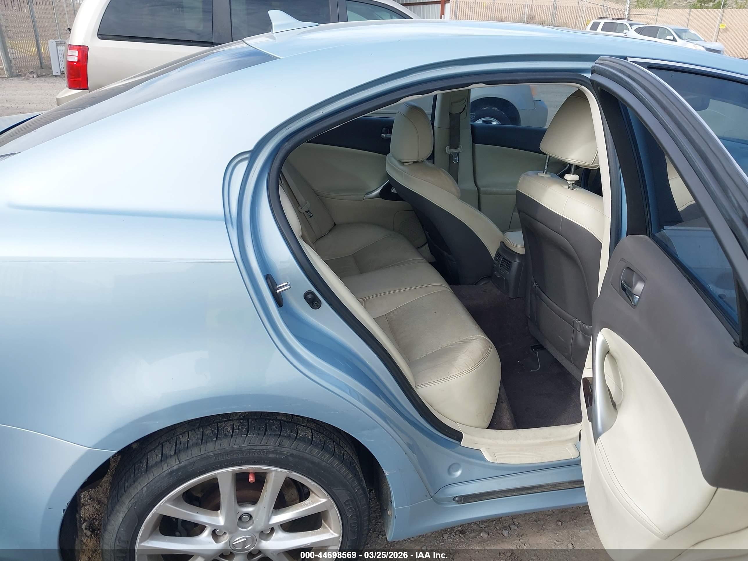 LEXUS IS image 8