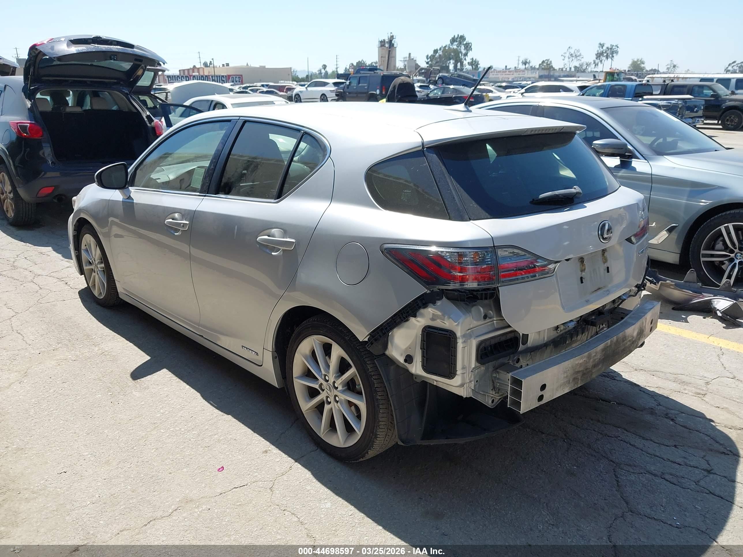 LEXUS CT image 3