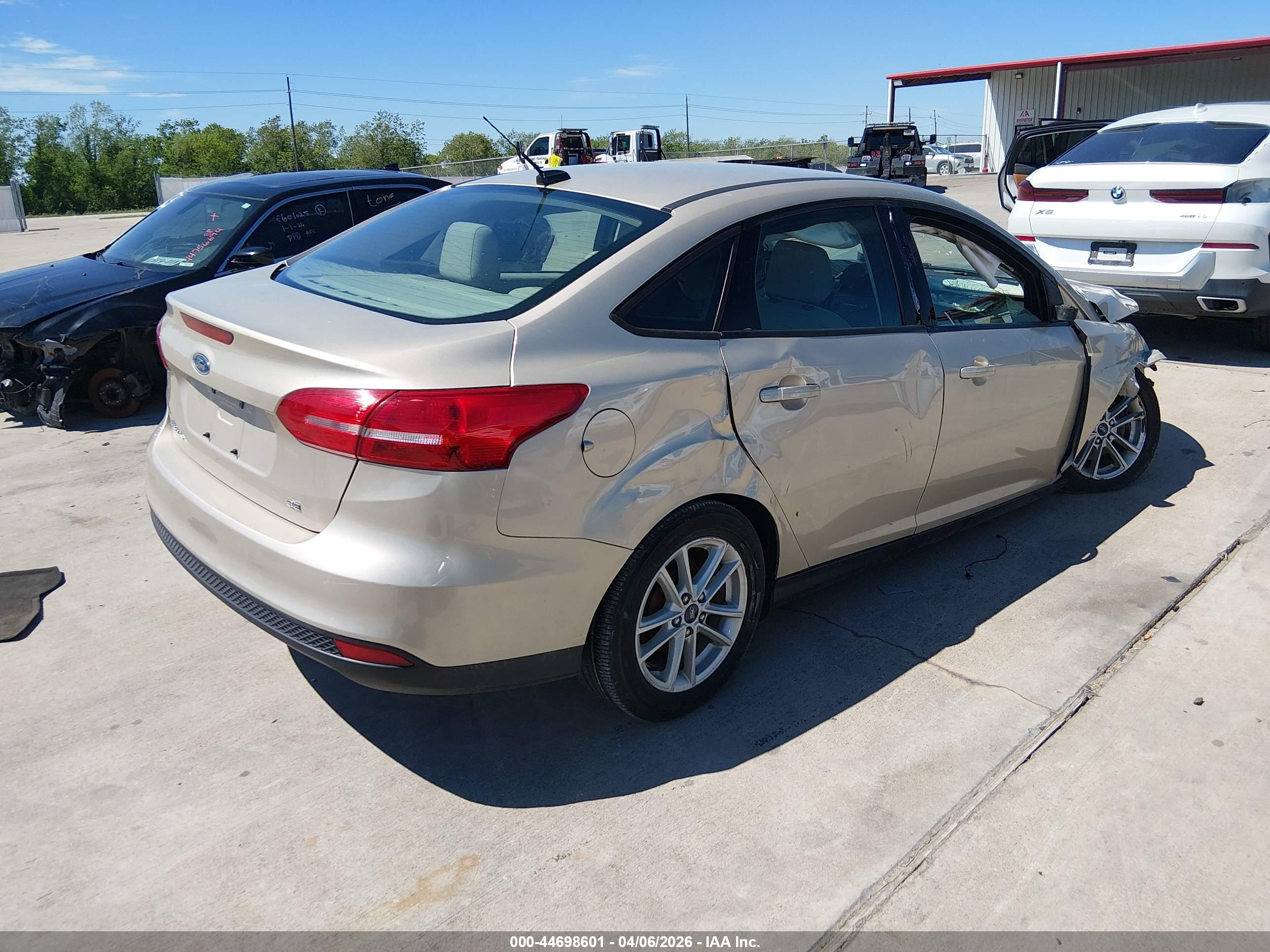 FORD FOCUS image 4