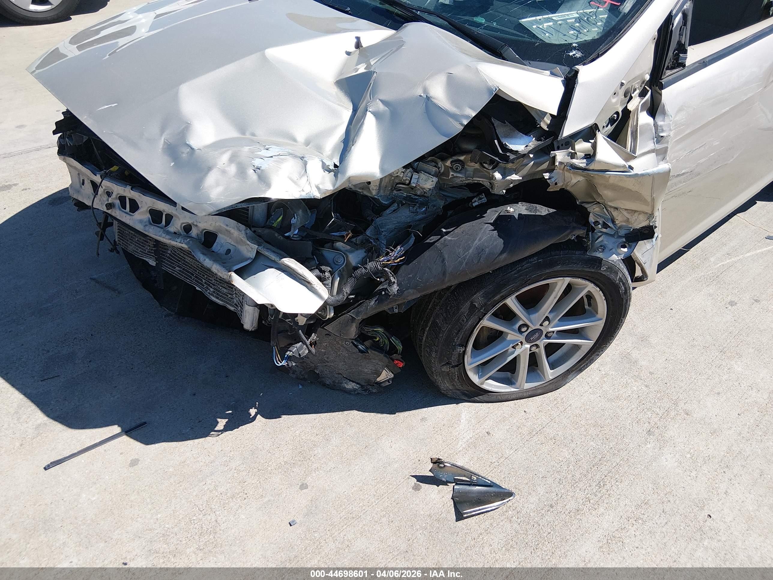FORD FOCUS image 6