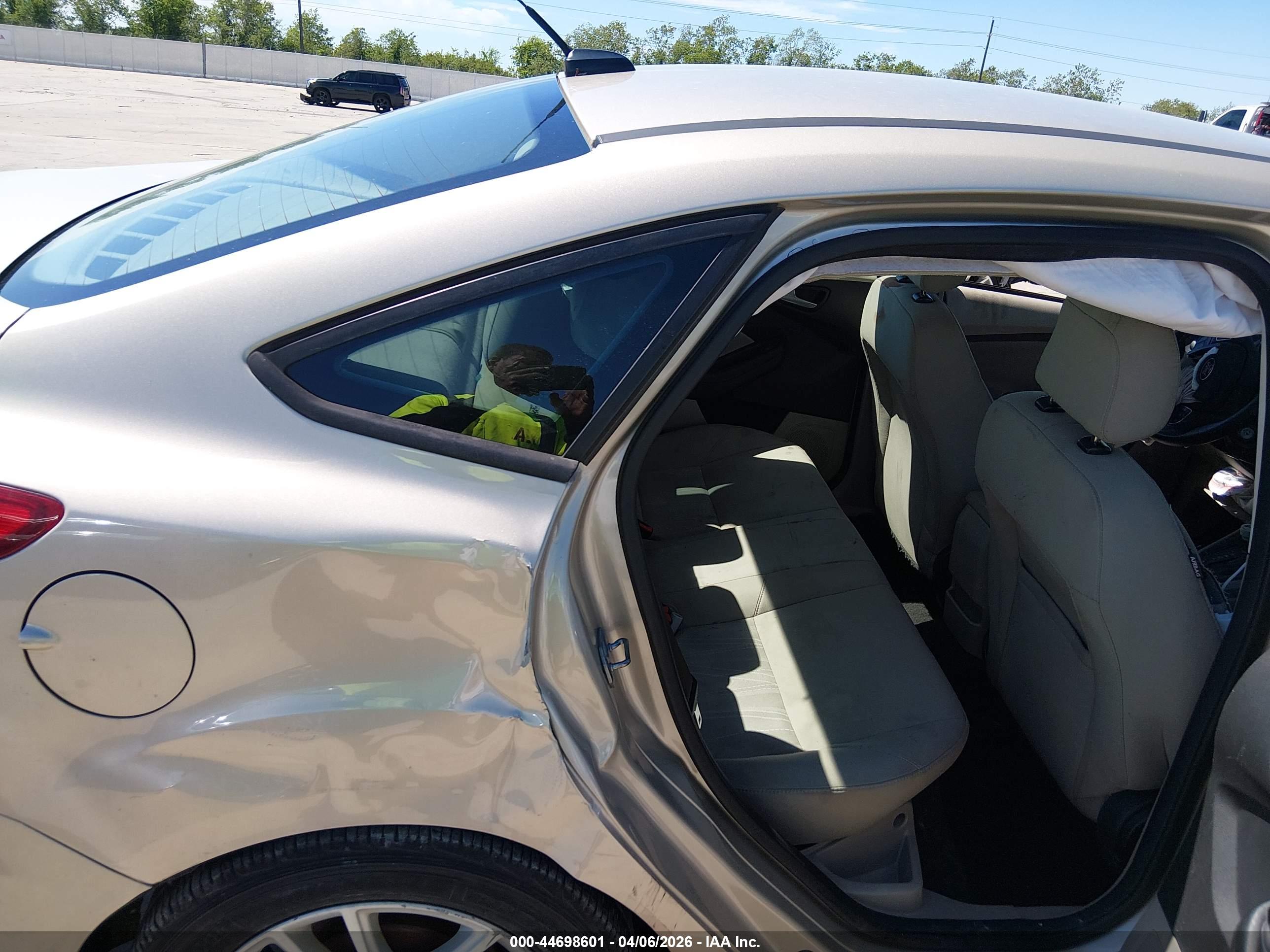 FORD FOCUS image 8