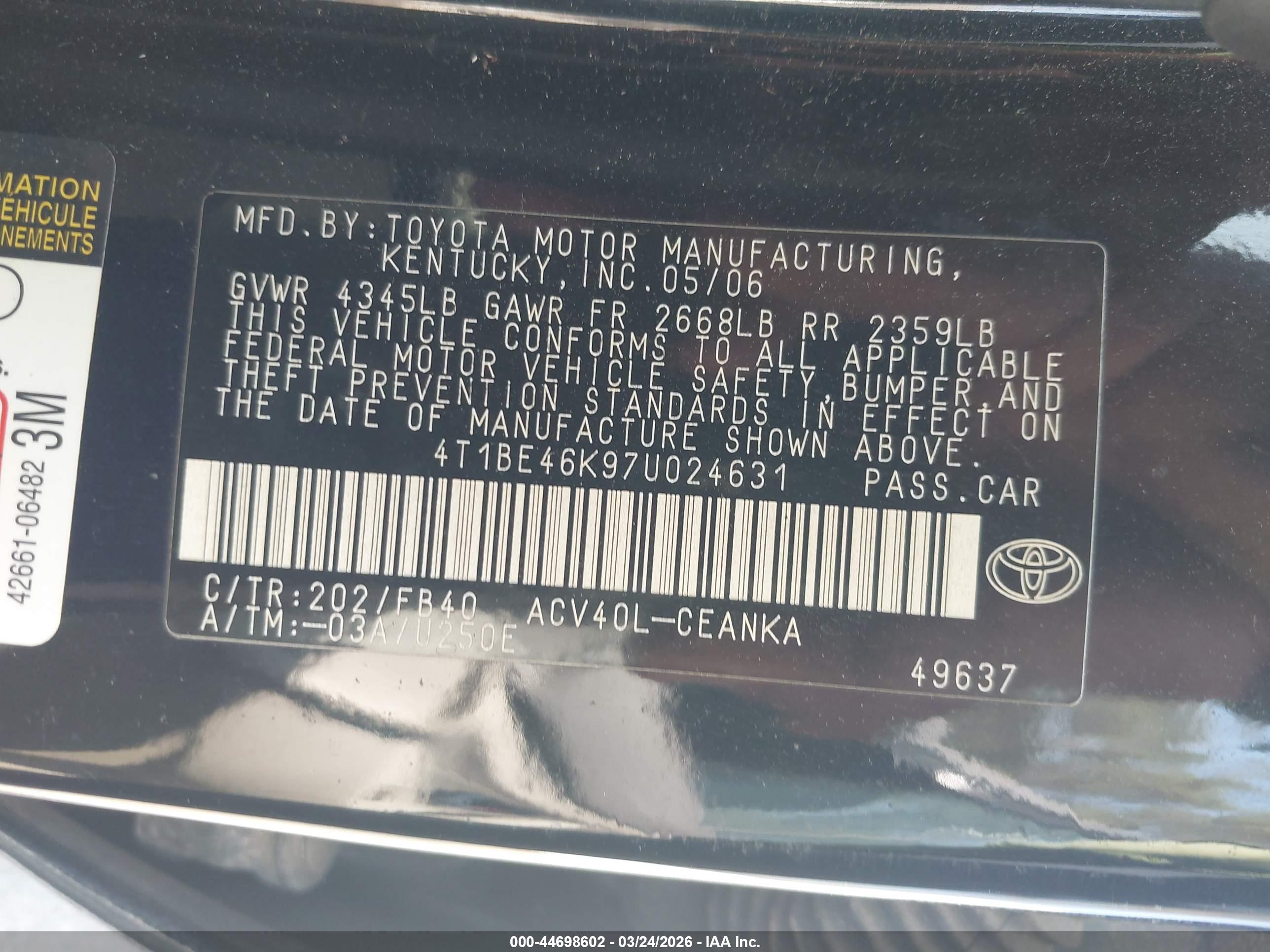 TOYOTA CAMRY image 9