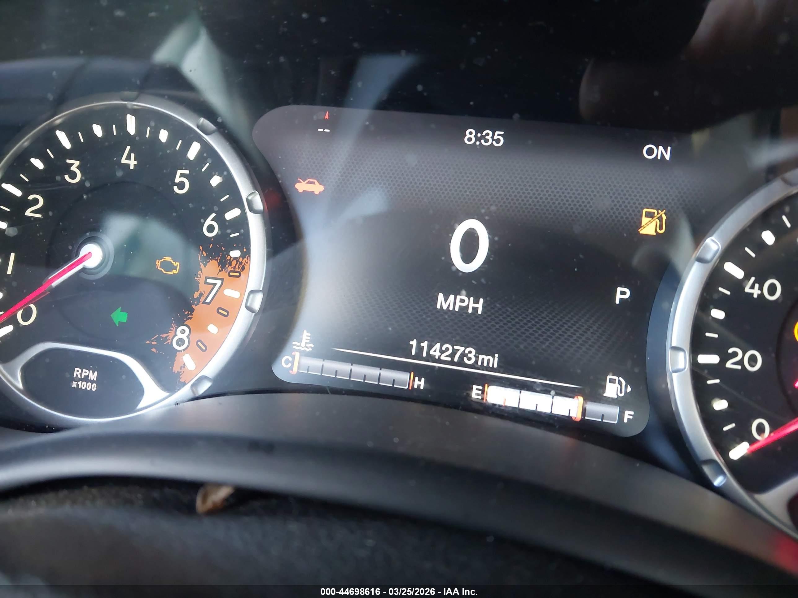 JEEP RENEGADE image 7