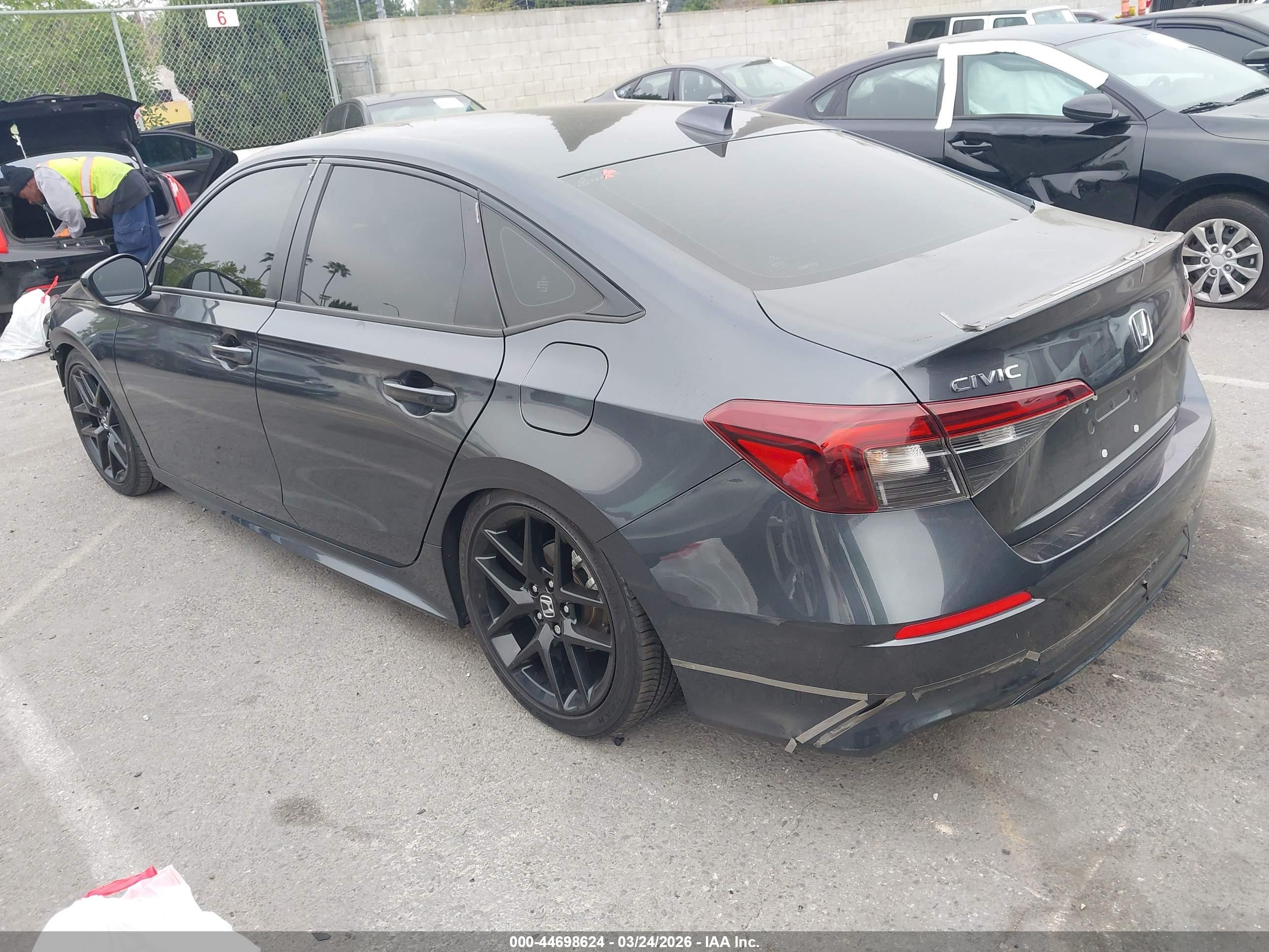HONDA CIVIC image 3