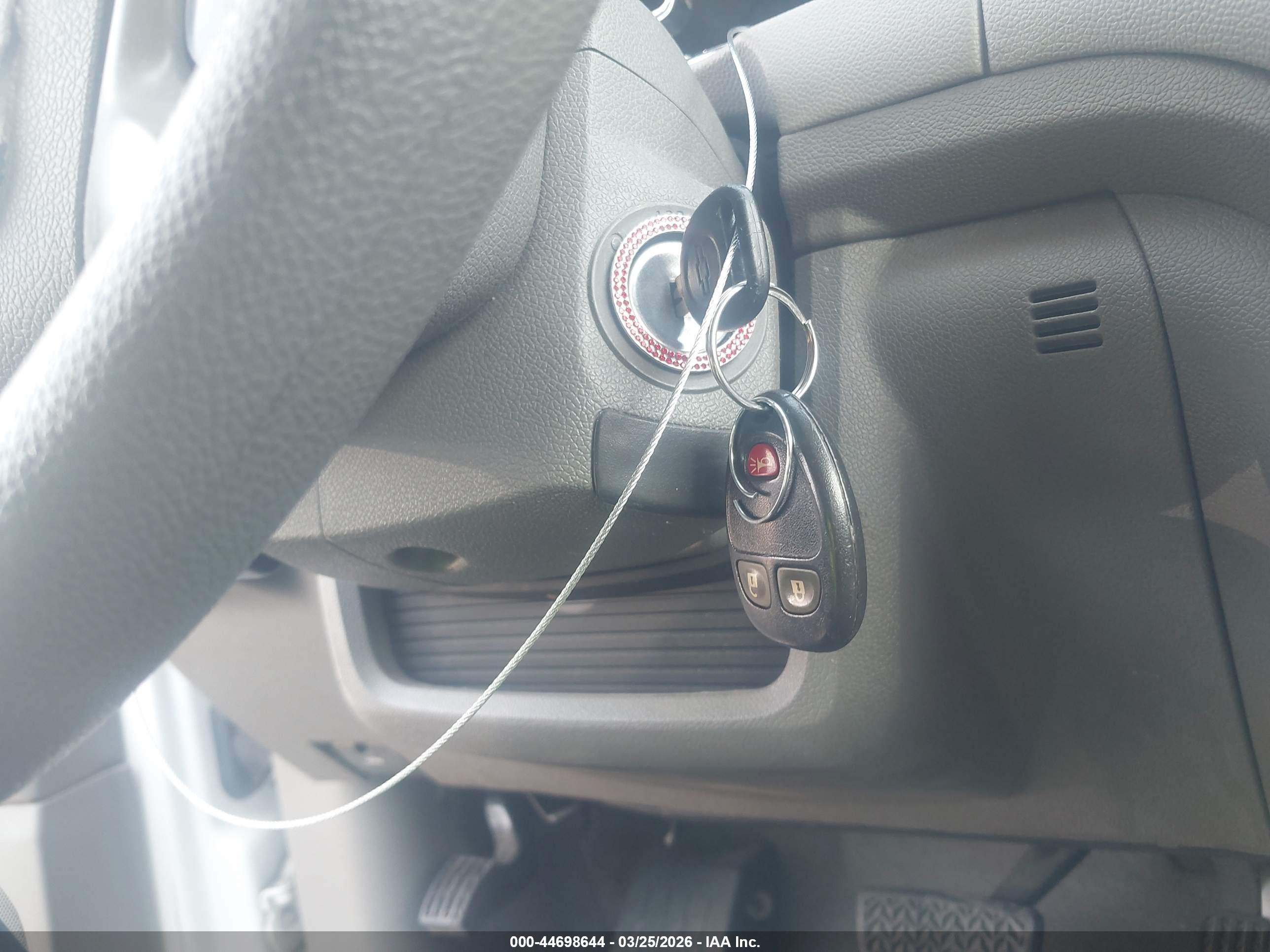 CHEVROLET TRAVERSE image 11