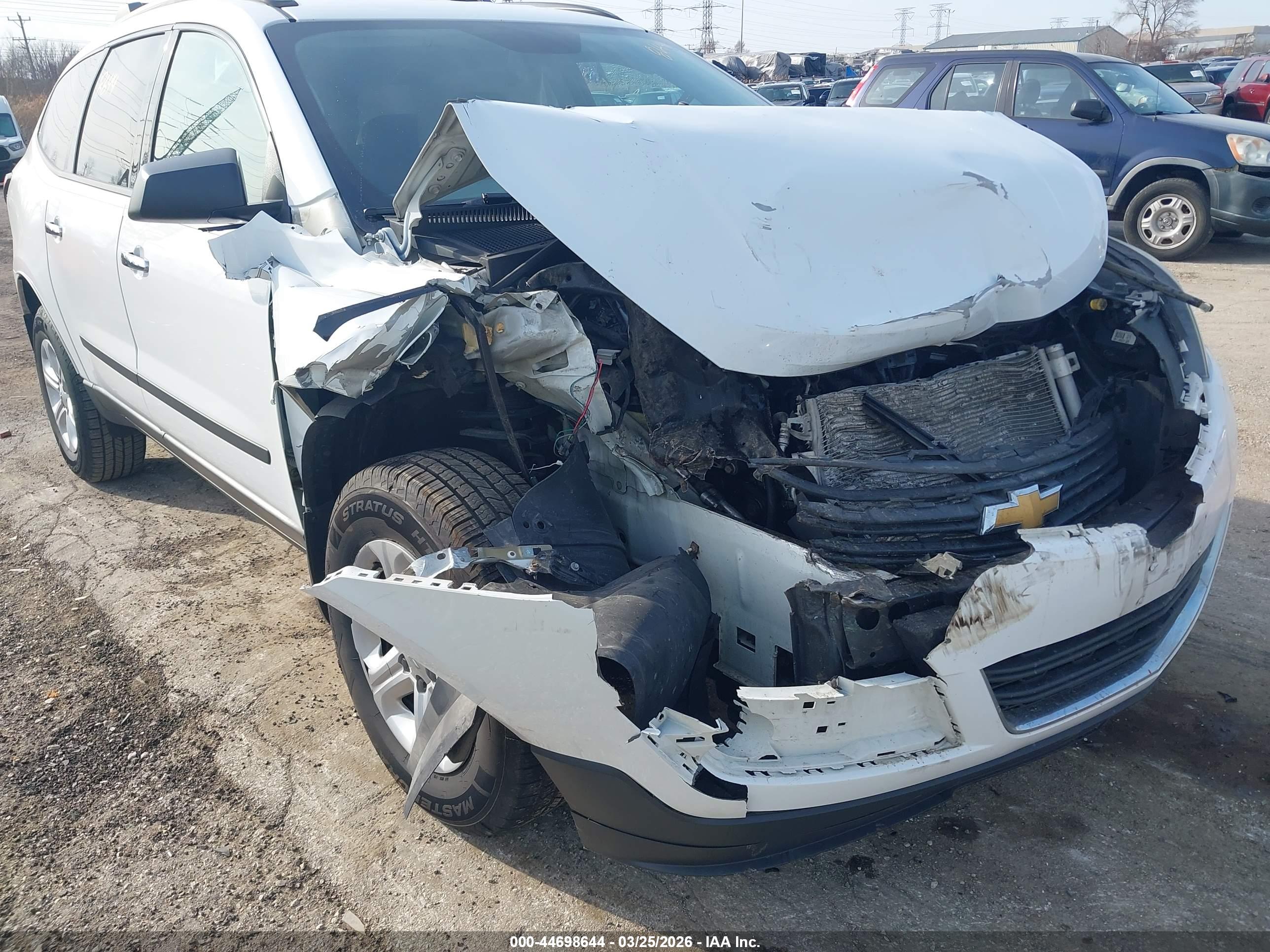 CHEVROLET TRAVERSE image 6