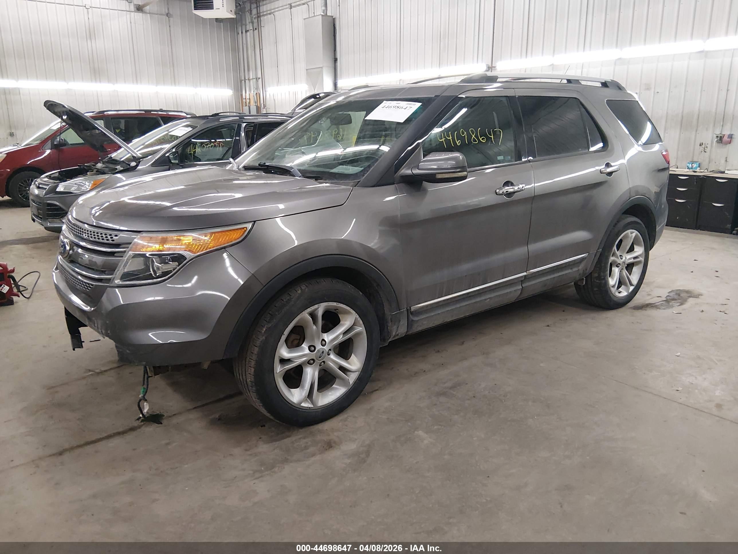 FORD EXPLORER image 2