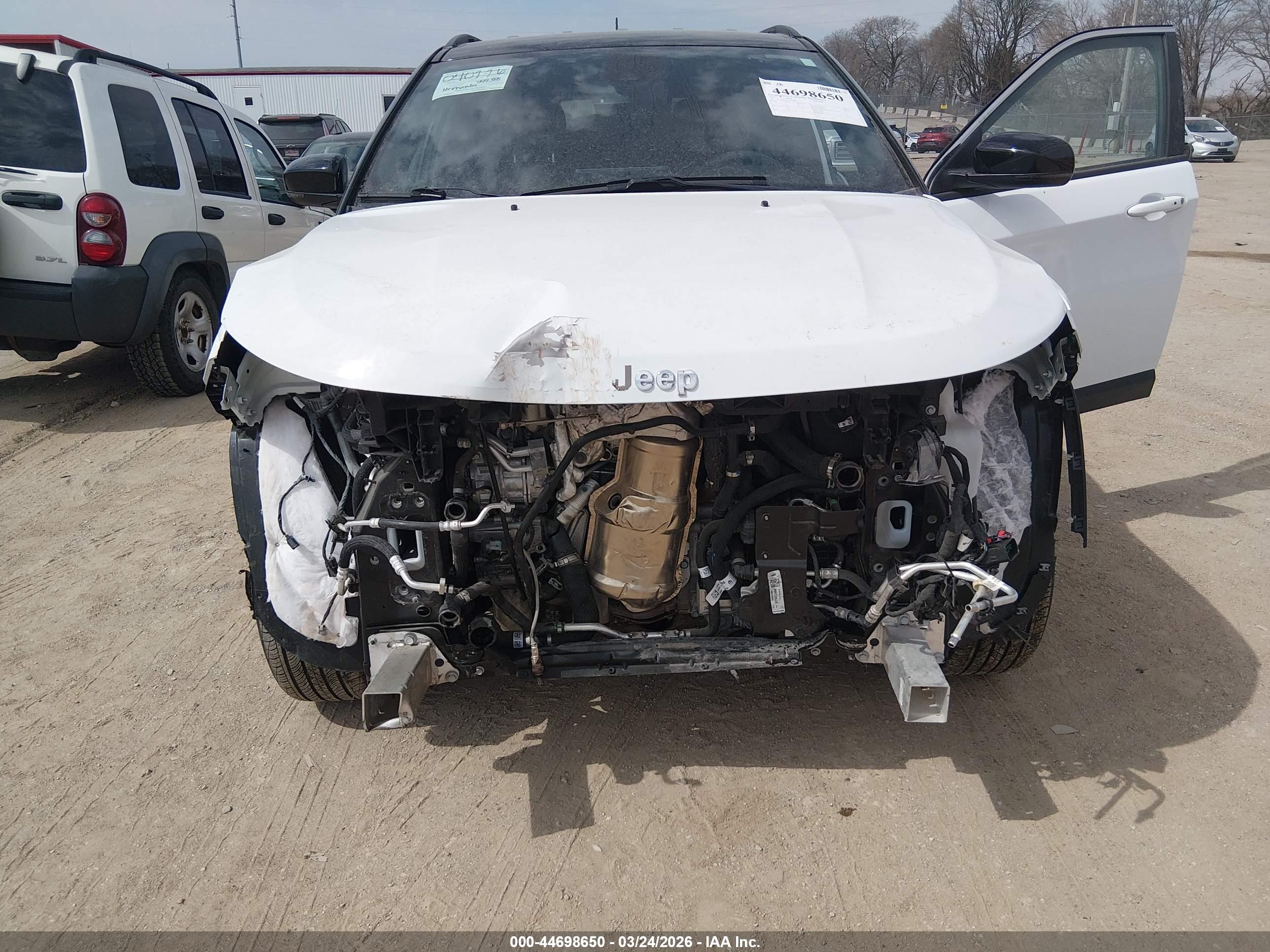 JEEP COMPASS image 6