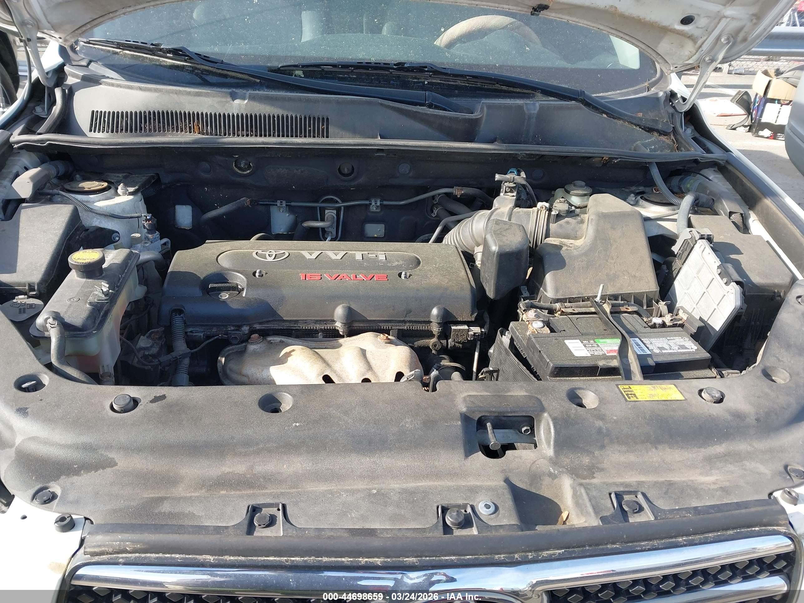 TOYOTA RAV4 image 10