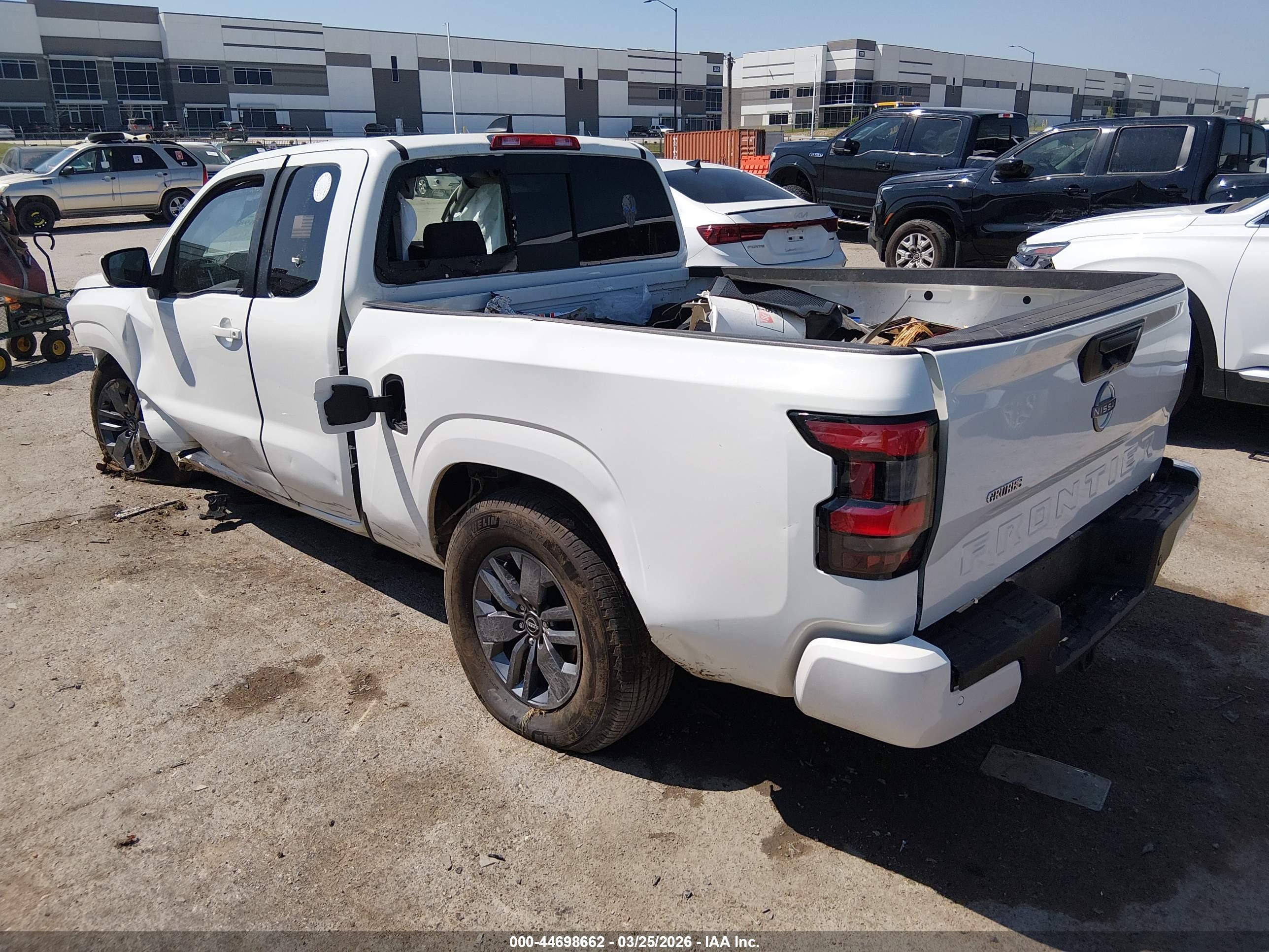 NISSAN FRONTIER image 3