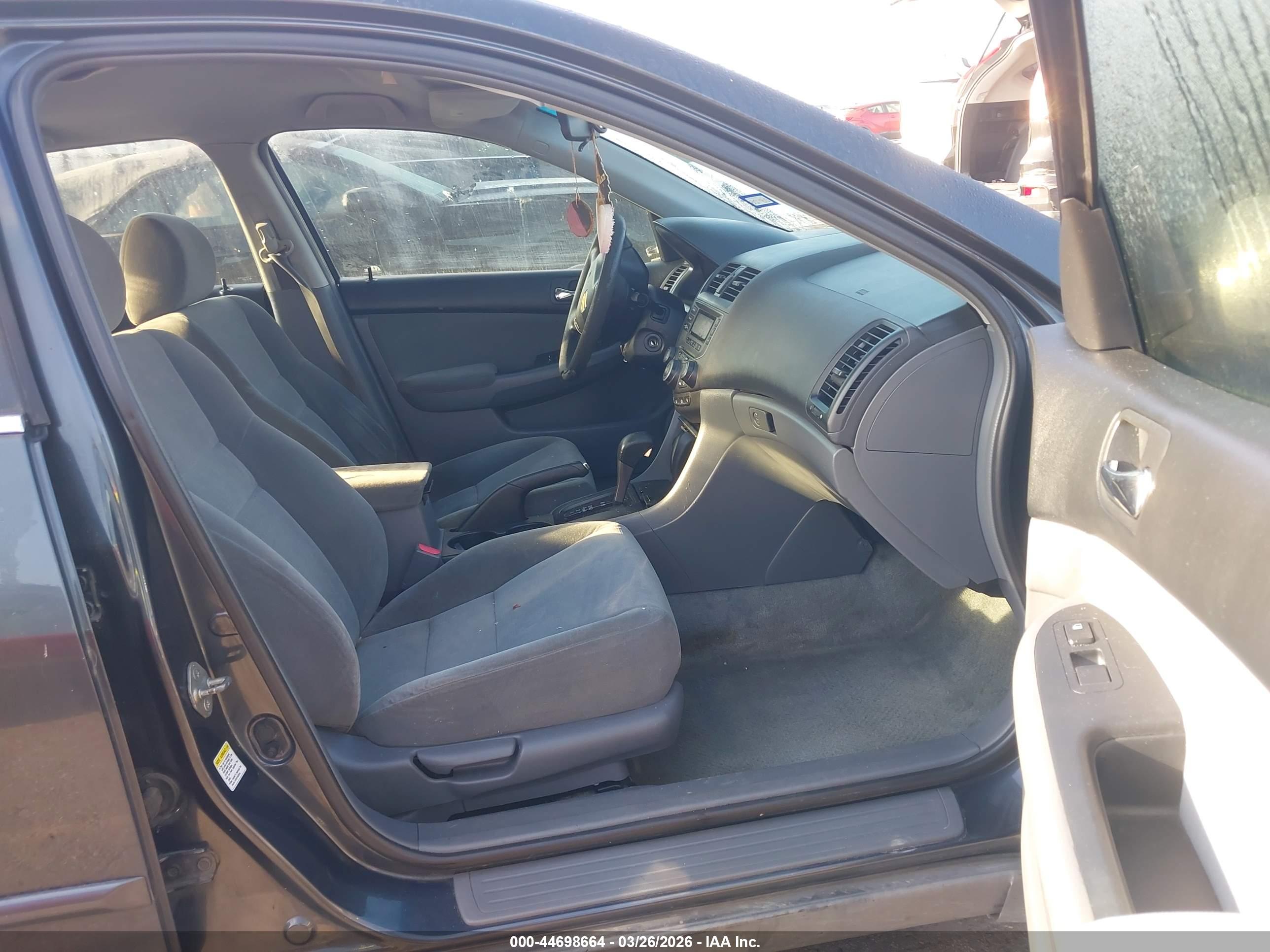 HONDA ACCORD image 5